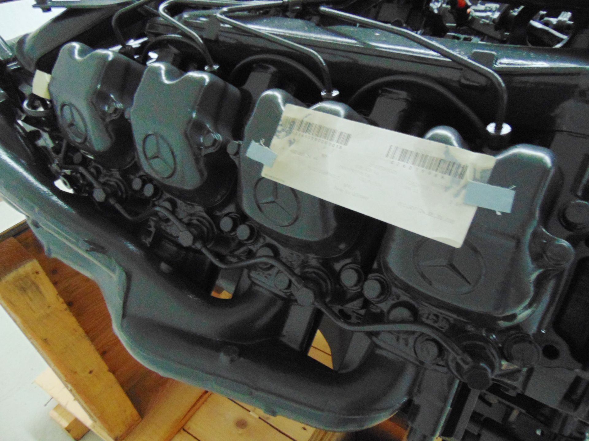 Brand New & Unused Mercedes-Benz OM402LA V8 Twin Turbo Diesel Engine - Image 13 of 13