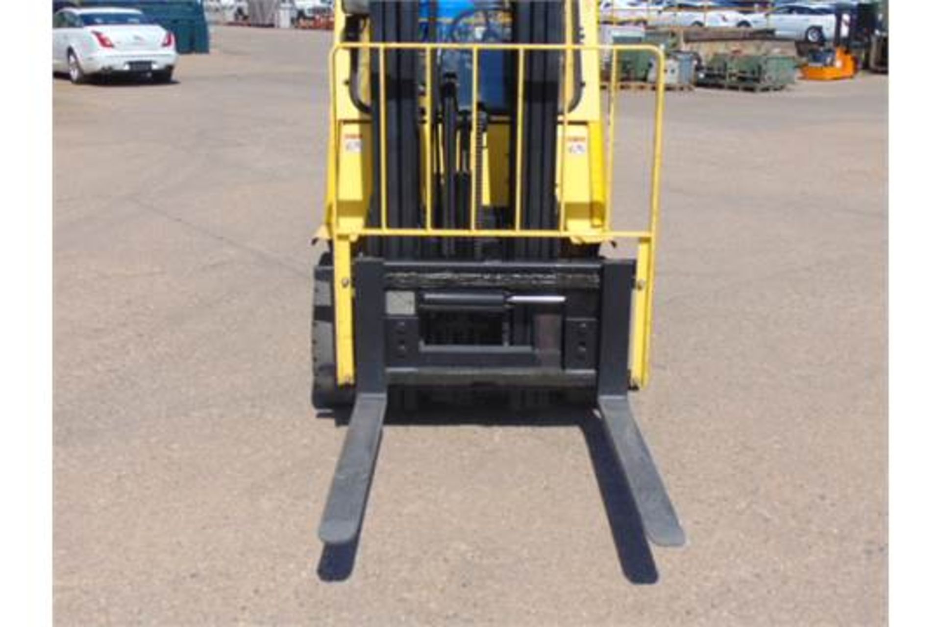 Hyster 2.50 Diesel Forklift ONLY 763.4 hours!! - Image 15 of 28