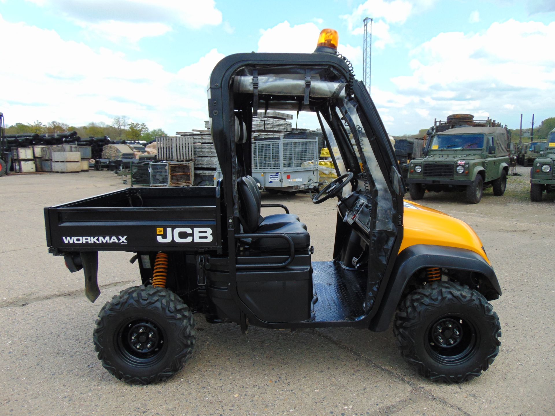 JCB Workmax 800D 4WD Diesel Utility Vehicle UTV ONLY 58 Hours!! - Image 9 of 21