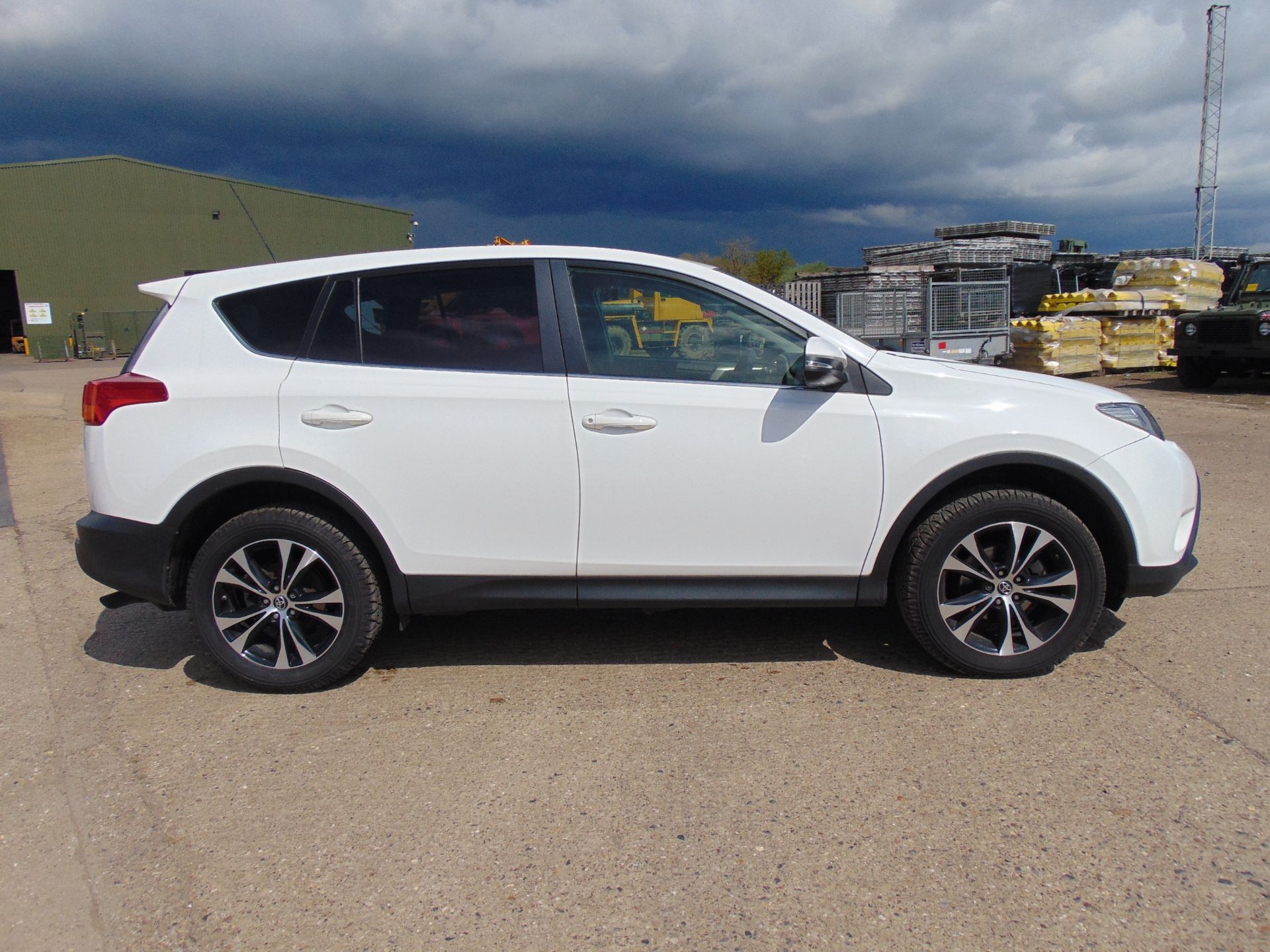 2015 Toyota RAV4 2.0 D-4D Icon AWD - Image 5 of 24