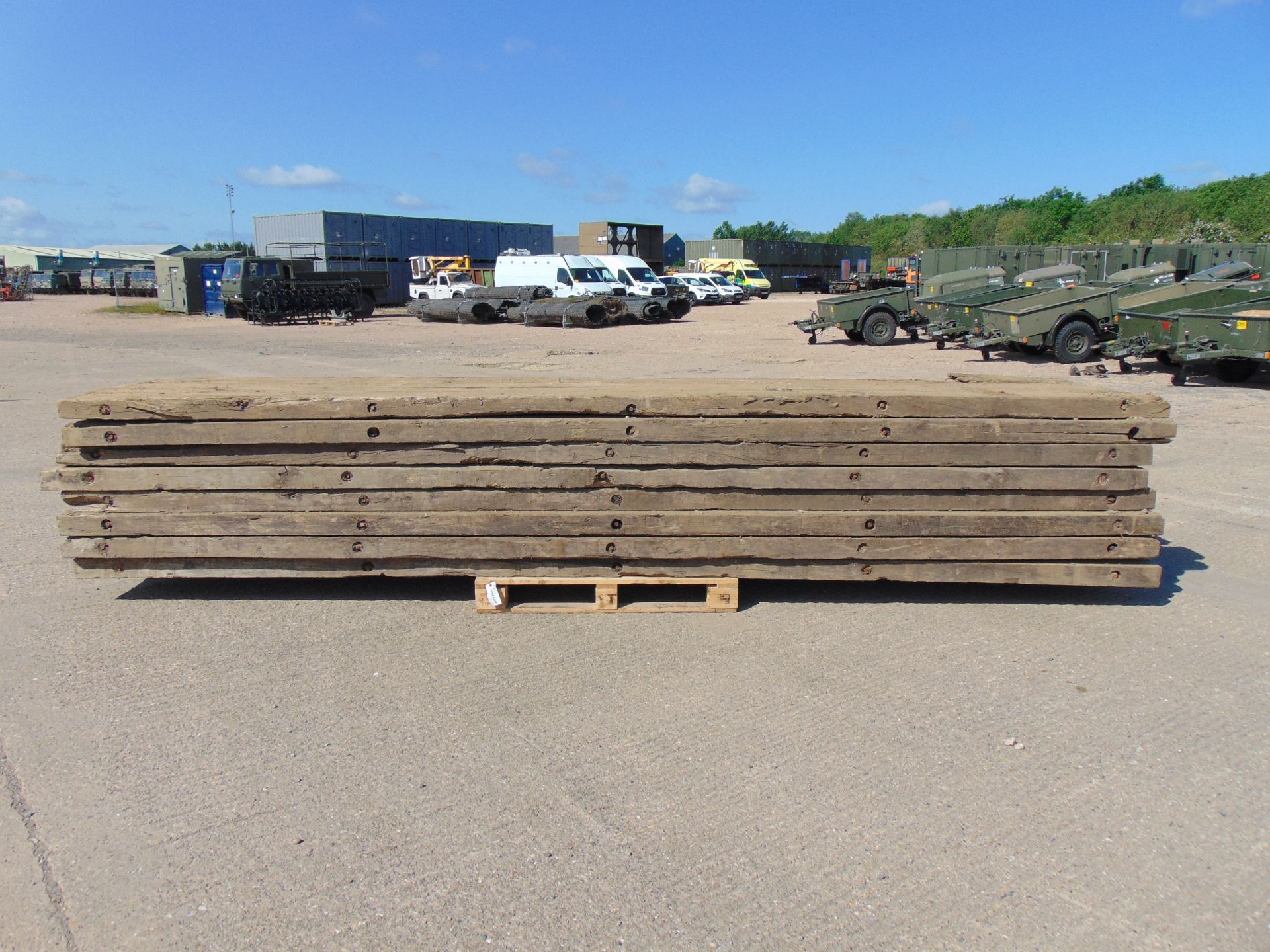 8 x 5m Hardwood Bog Mats for Excavators / Diggers etc - Image 2 of 7