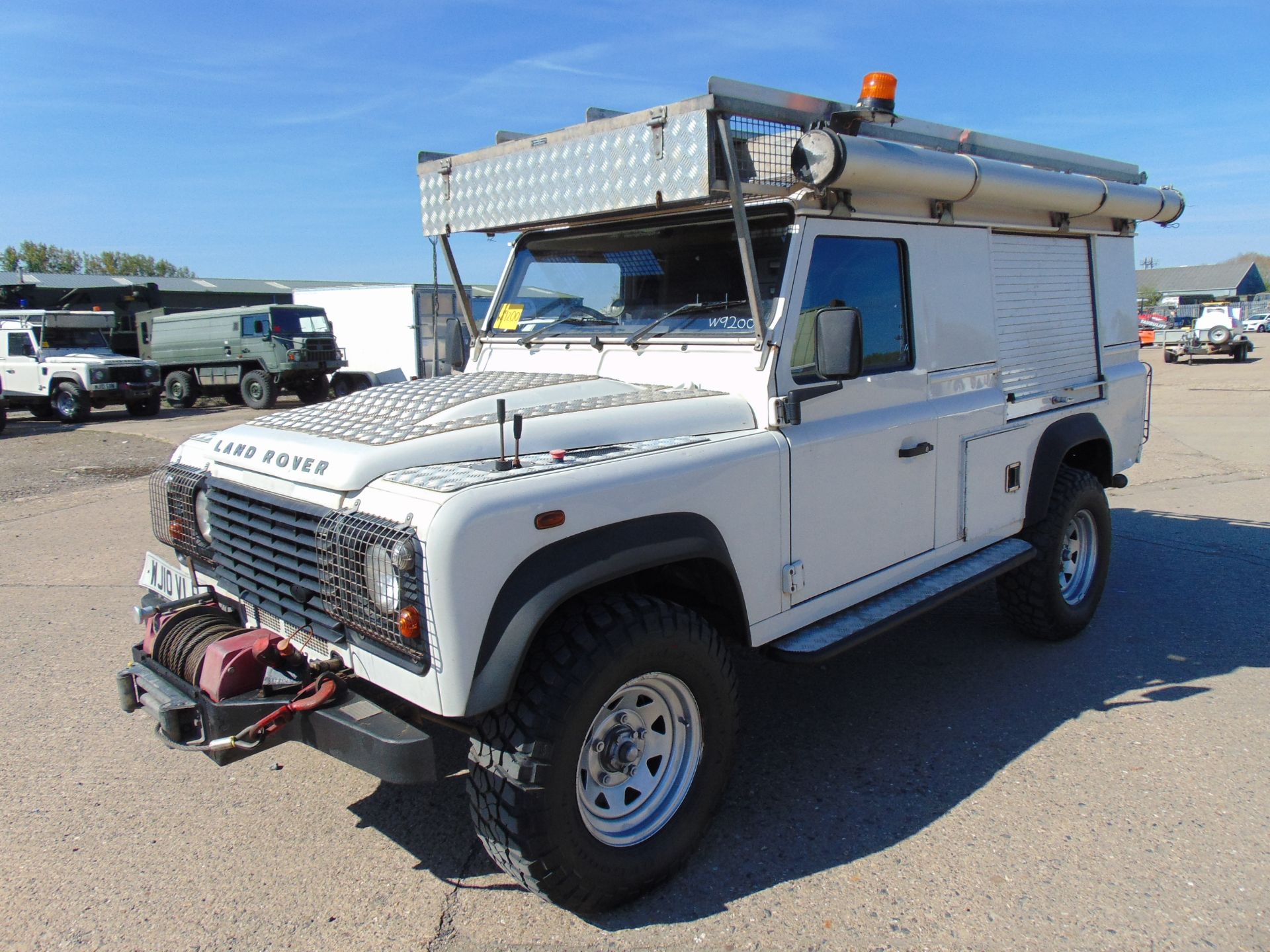 Land Rover Defender 110 Puma Hardtop 4x4 Special Utility (Mobile Workshop) complete with Winch - Image 3 of 27