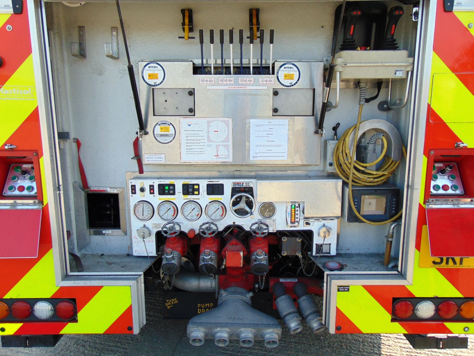 2008 Mercedes Econic 2633 CARP (Combined Aerial Rescue Pump) 6x2 Aerial Work Platform - Image 41 of 56