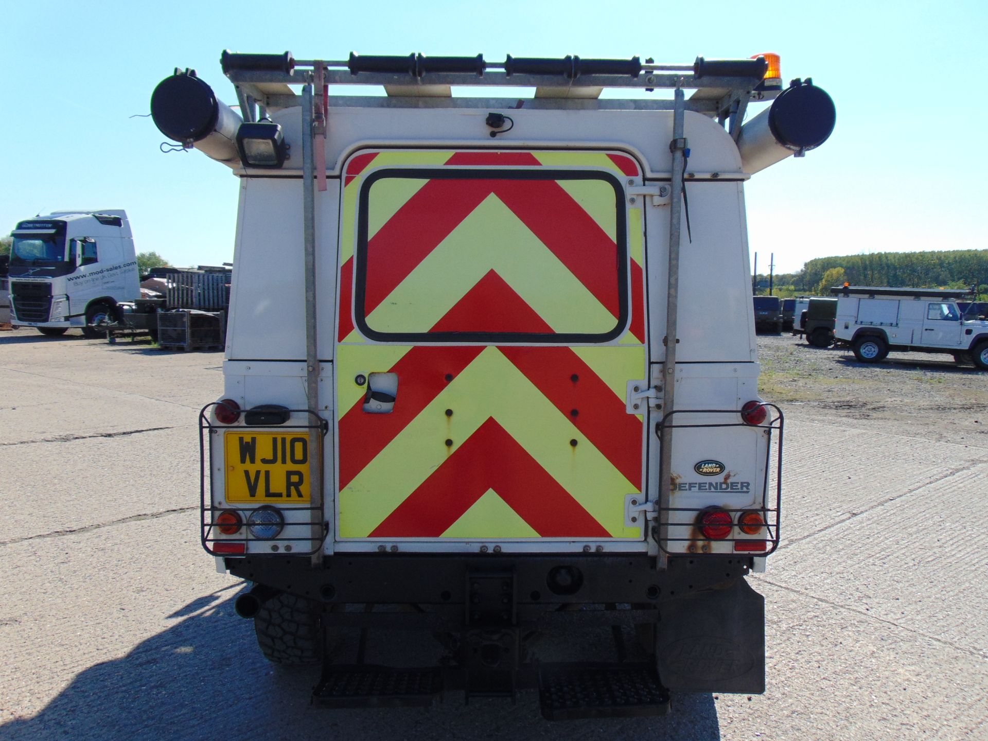 Land Rover Defender 110 Puma Hardtop 4x4 Special Utility (Mobile Workshop) complete with Winch - Image 7 of 27