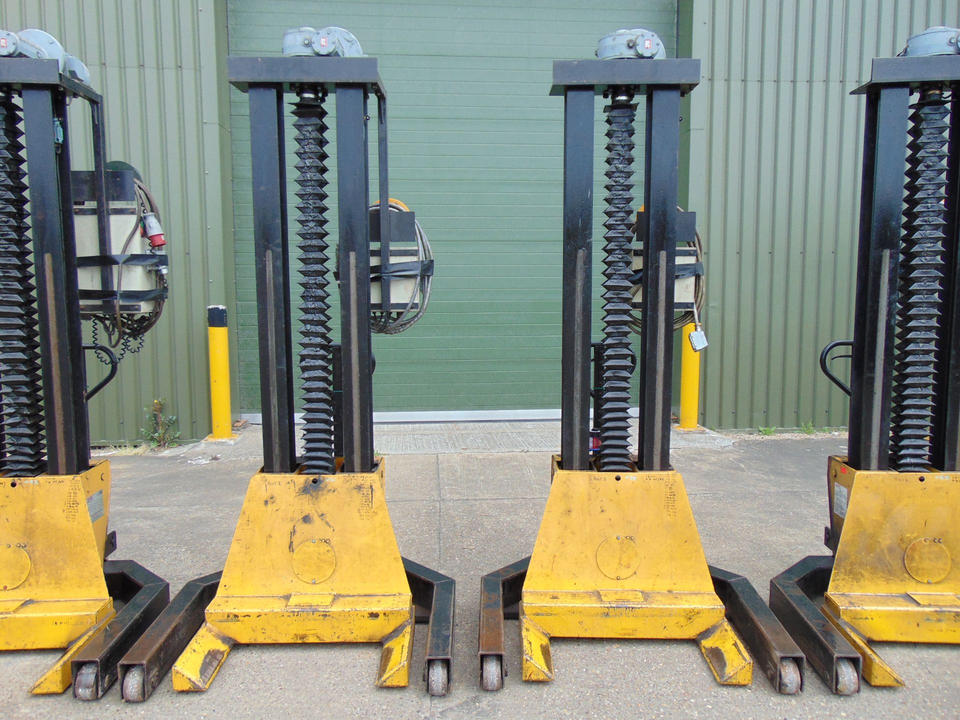 Set of 6 Somers 5T Mobile Column Vehicle Lifts (5T Per Column) - Image 3 of 19