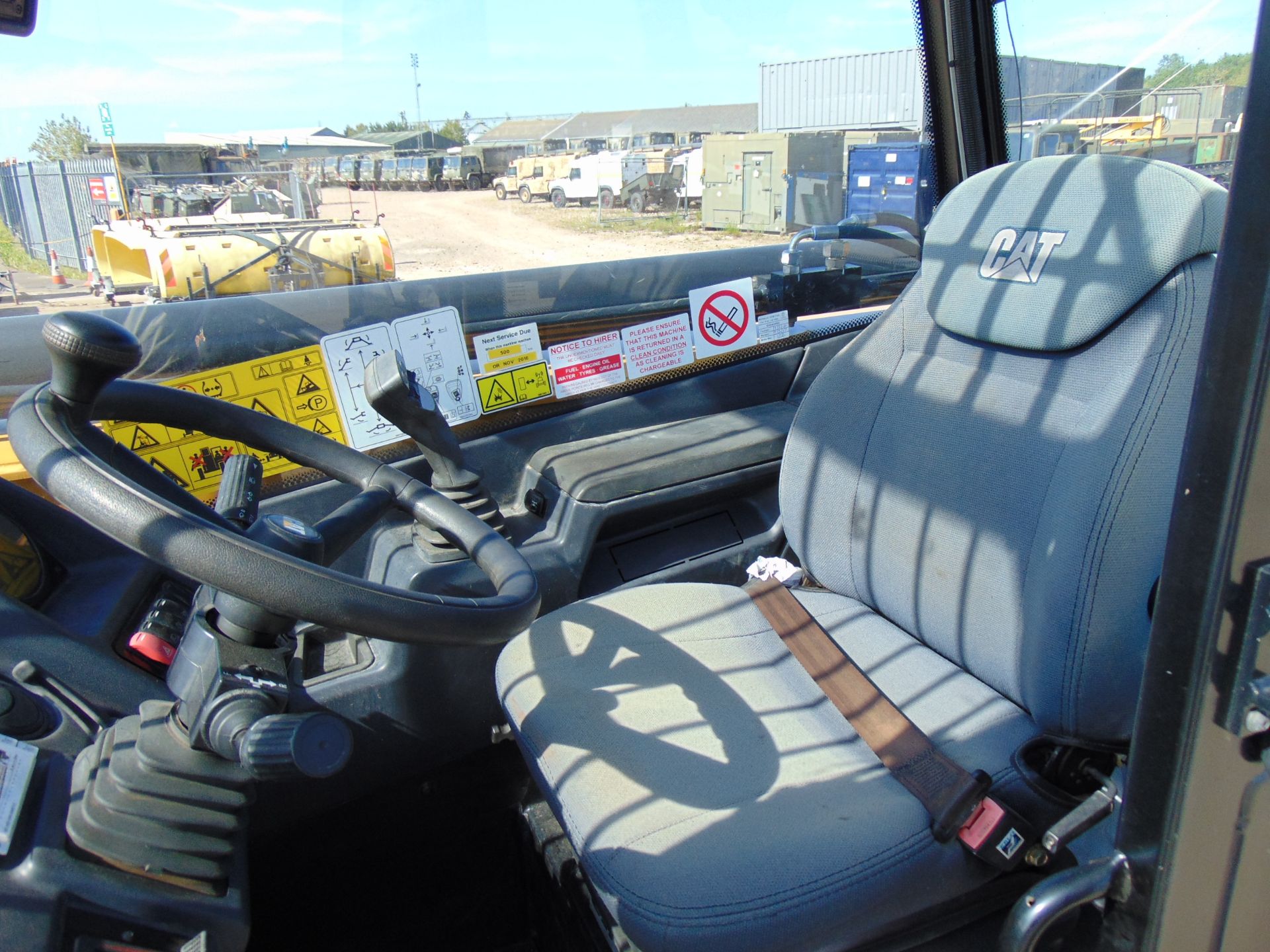 2014 Caterpillar TH417GC 4.0 ton Telehandler - Image 22 of 30