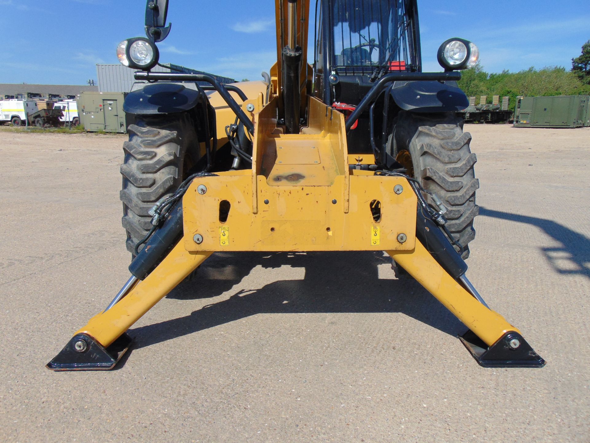 2014 Caterpillar TH417GC 4.0 ton Telehandler - Image 11 of 30