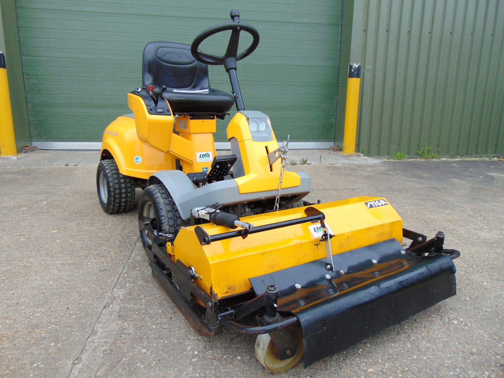 2013 Stiga Park Royal 4WD Ride On Flail Mower Lawn Tractor ONLY 67.9 HOURS!