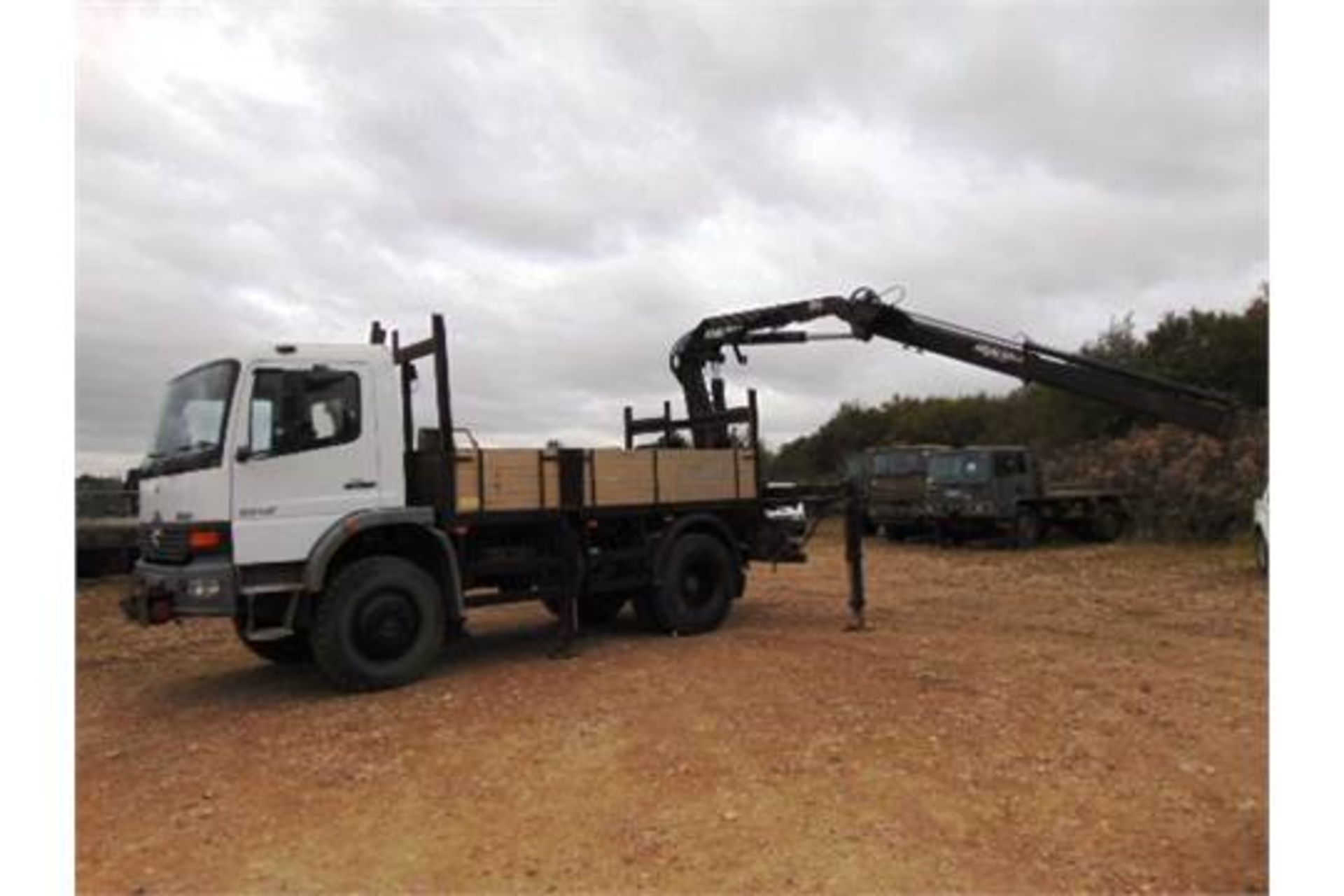 Mercedes-Benz Atego 1317 4x4 Dropside complete with Atlas 105.1 Crane and H14P SuperWinch - Image 5 of 36