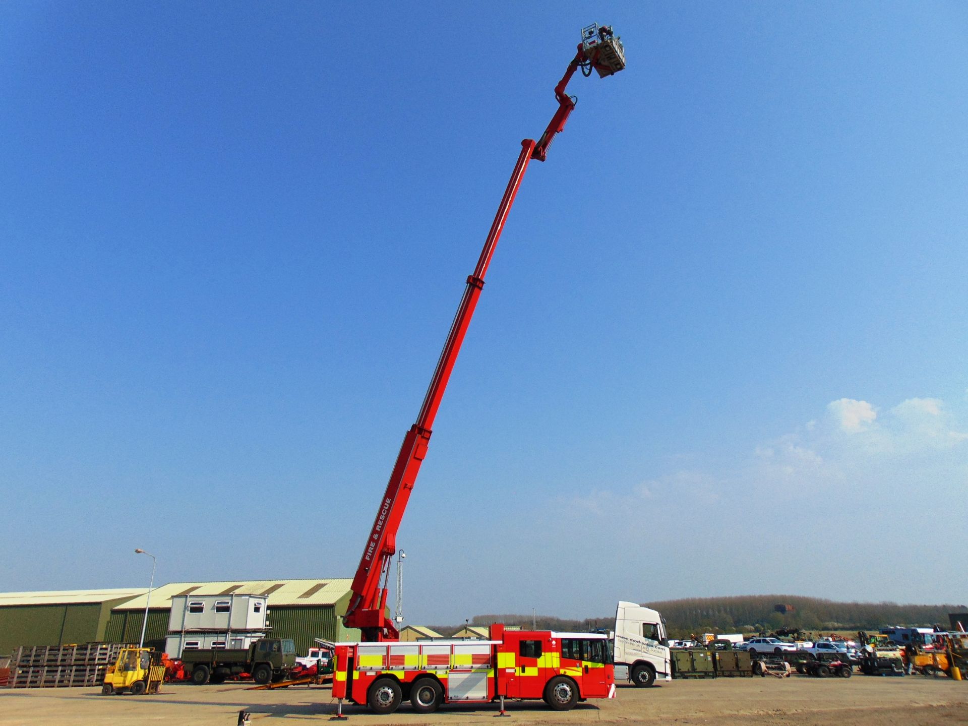 2008 Mercedes Econic 2633 CARP (Combined Aerial Rescue Pump) 6x2 Aerial Work Platform - Image 11 of 56