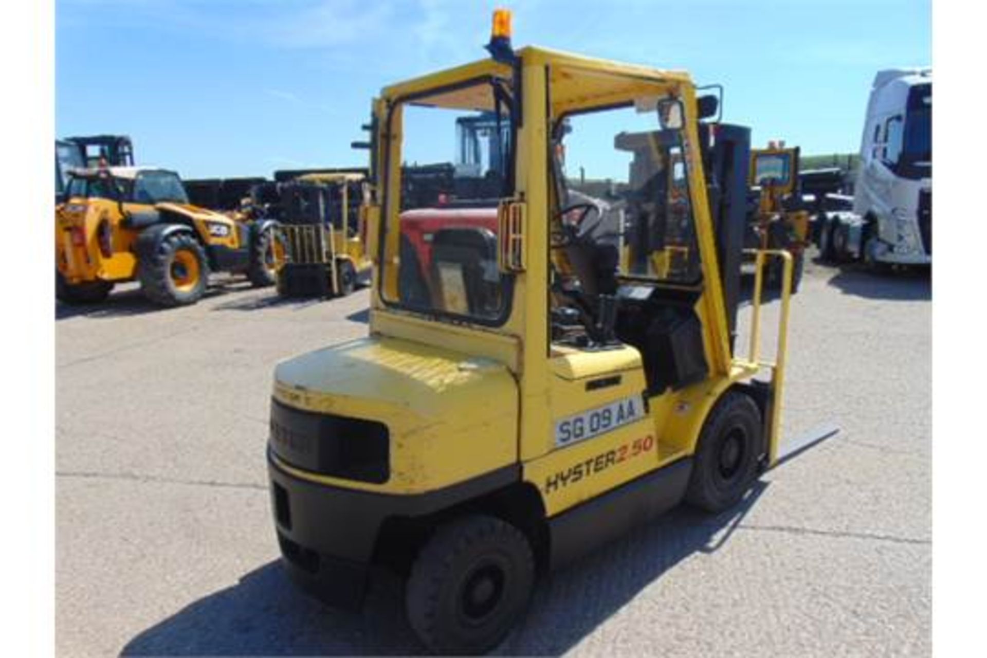 Hyster 2.50 Diesel Forklift ONLY 763.4 hours!! - Image 6 of 28