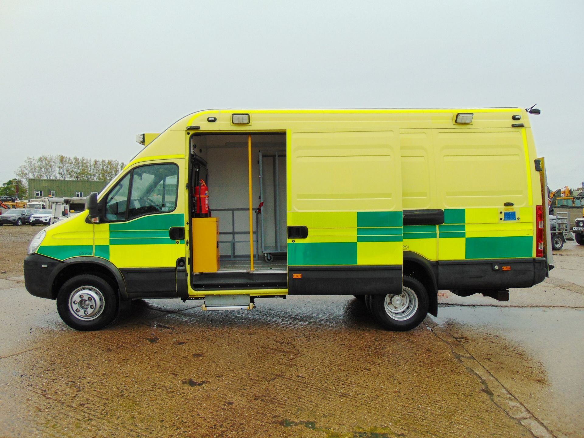 2010 Iveco Daily 65C18 3.0 HPT Long Wheel Base High roof panel van ONLY 4,618 Miles!! - Image 9 of 31