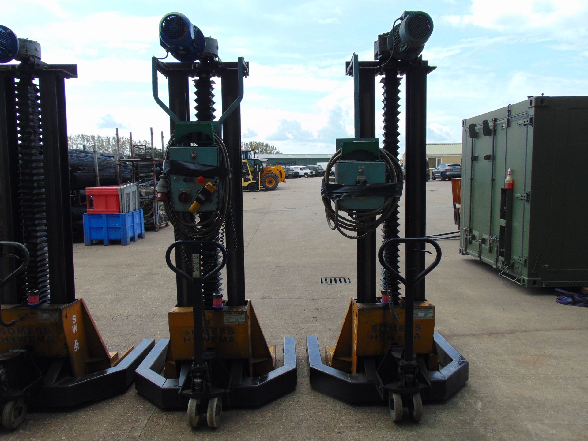 Set of 4 Somers 5T Mobile Column Vehicle Lifts (5T Per Column) - Image 10 of 16