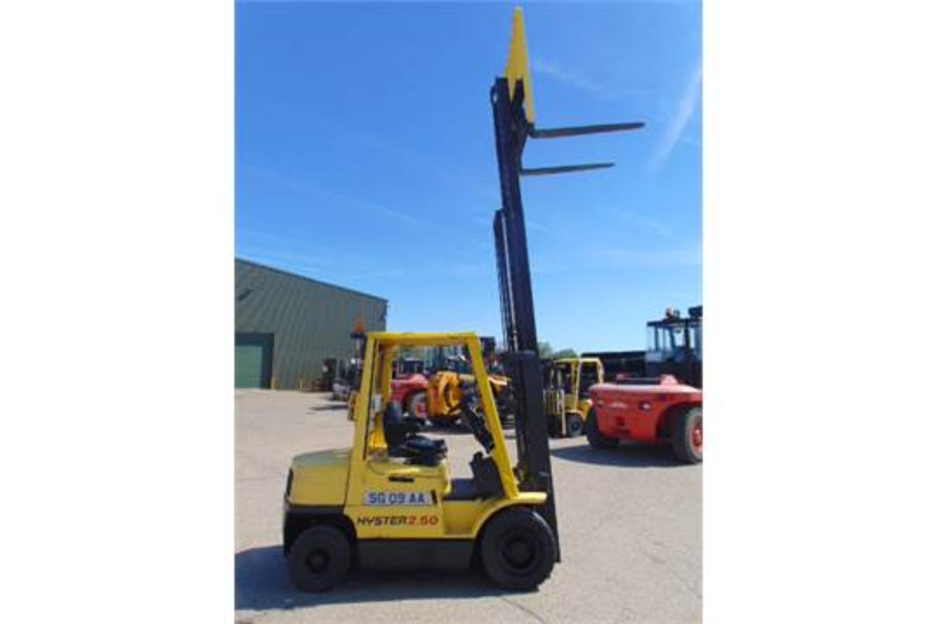 Hyster 2.50 Diesel Forklift ONLY 763.4 hours!! - Image 10 of 28