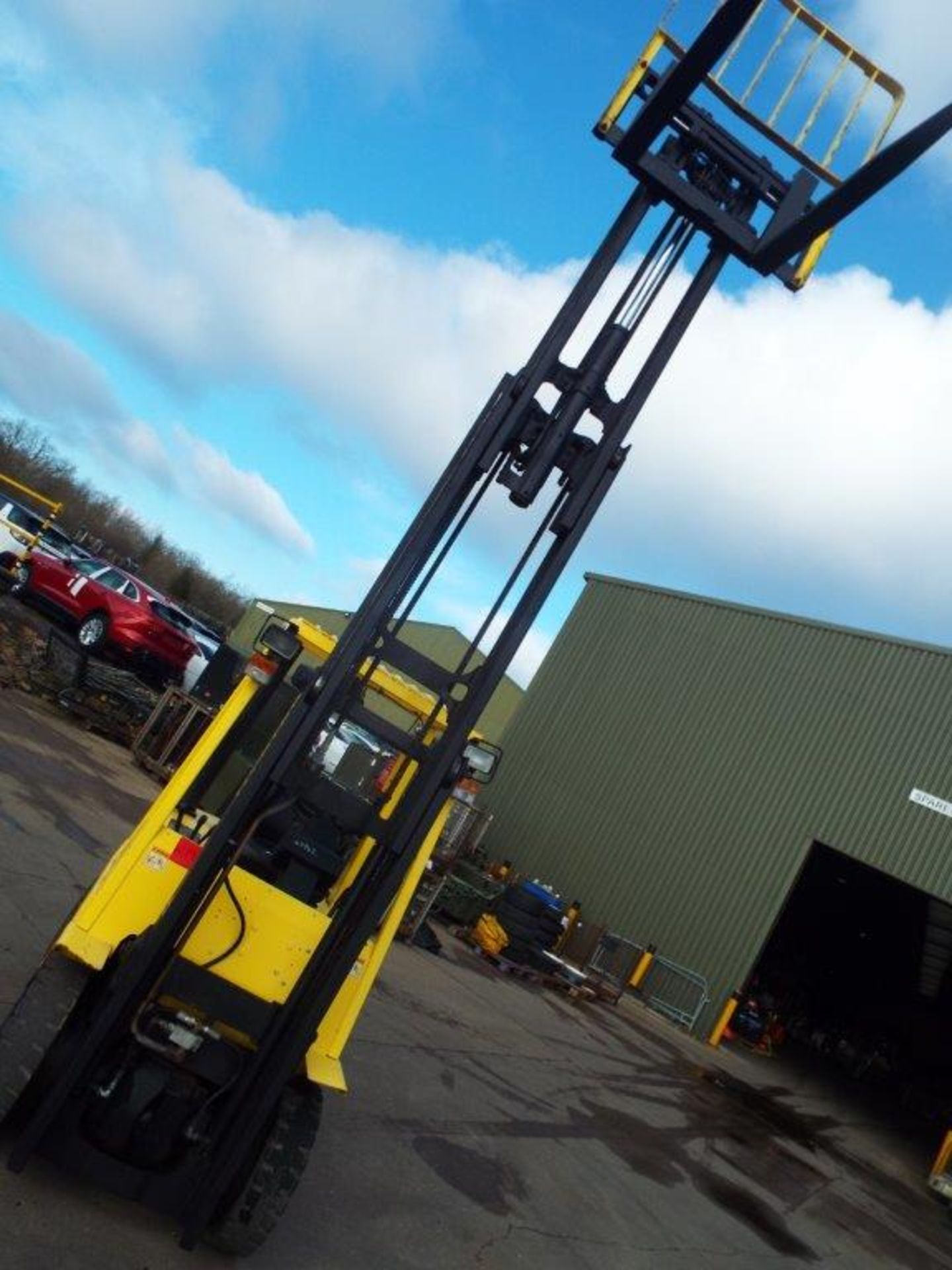 Container Spec Hyster H2.50XM Counter Balance Diesel Forklift C/W Side Shift & Full 3 Lift Mast - Image 11 of 26