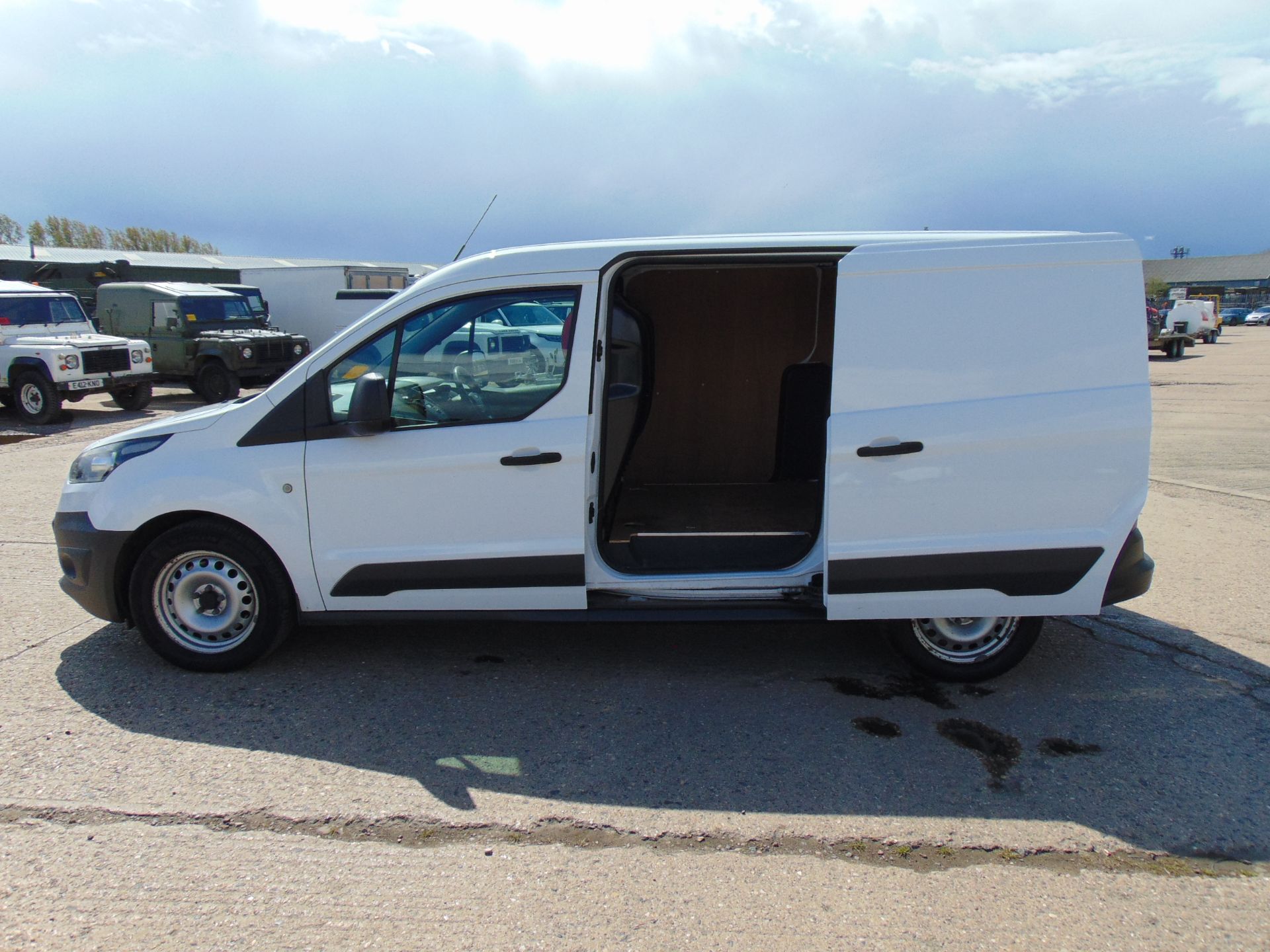 2014 Ford Transit Connect 240 1.6TDCi Panel Van - Image 9 of 16