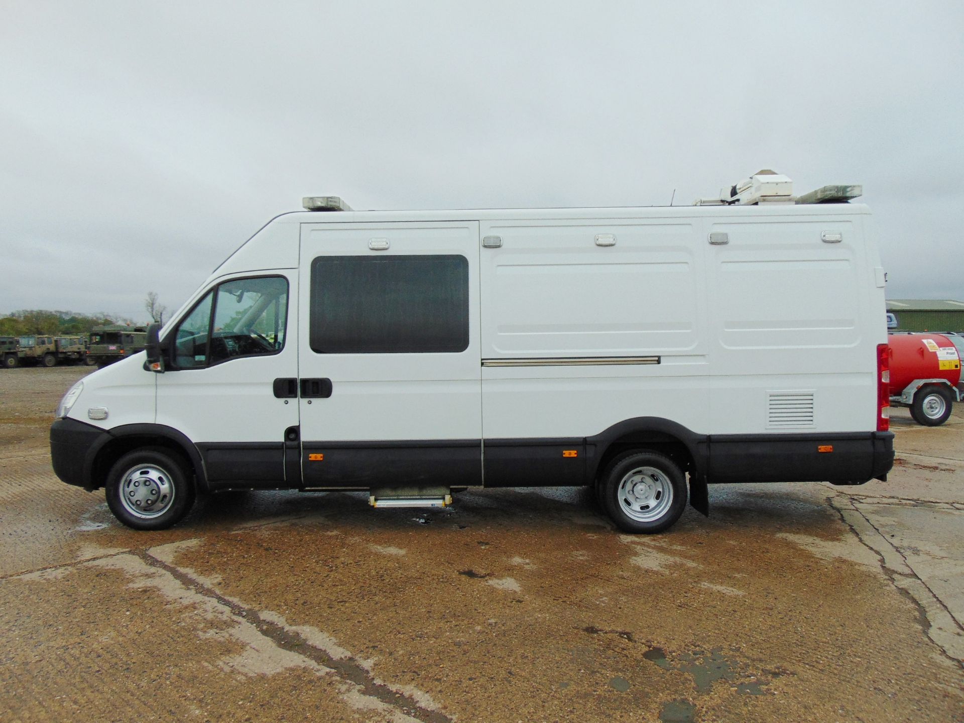 2010 Iveco Daily 50C18 3.0 HPT Long Wheel Base High roof panel van ONLY 12,247 Miles!! - Image 4 of 43