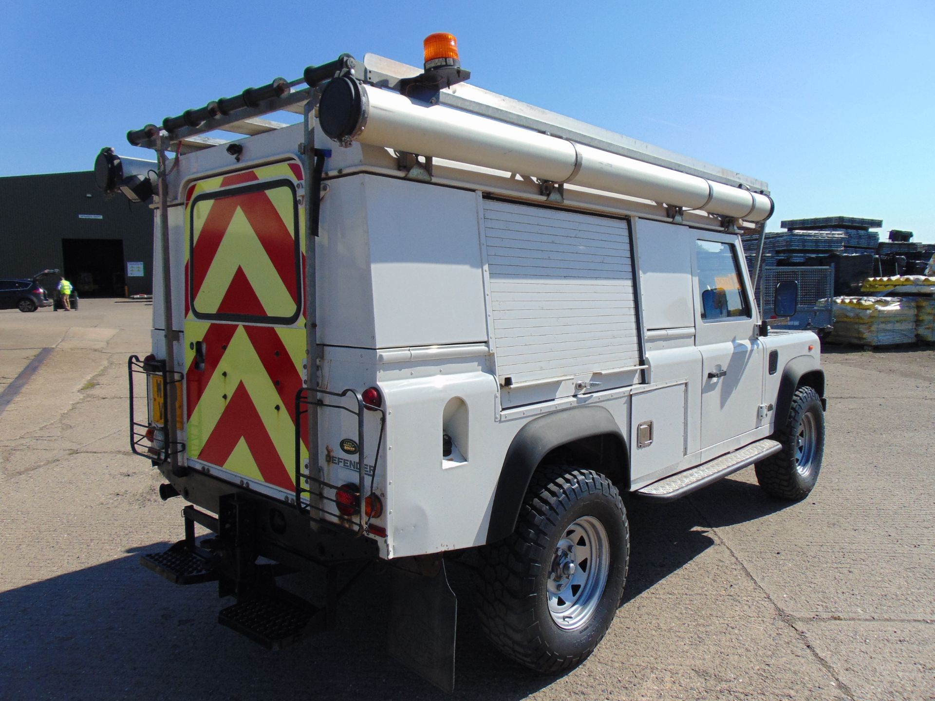 Land Rover Defender 110 Puma Hardtop 4x4 Special Utility (Mobile Workshop) complete with Winch - Image 6 of 27