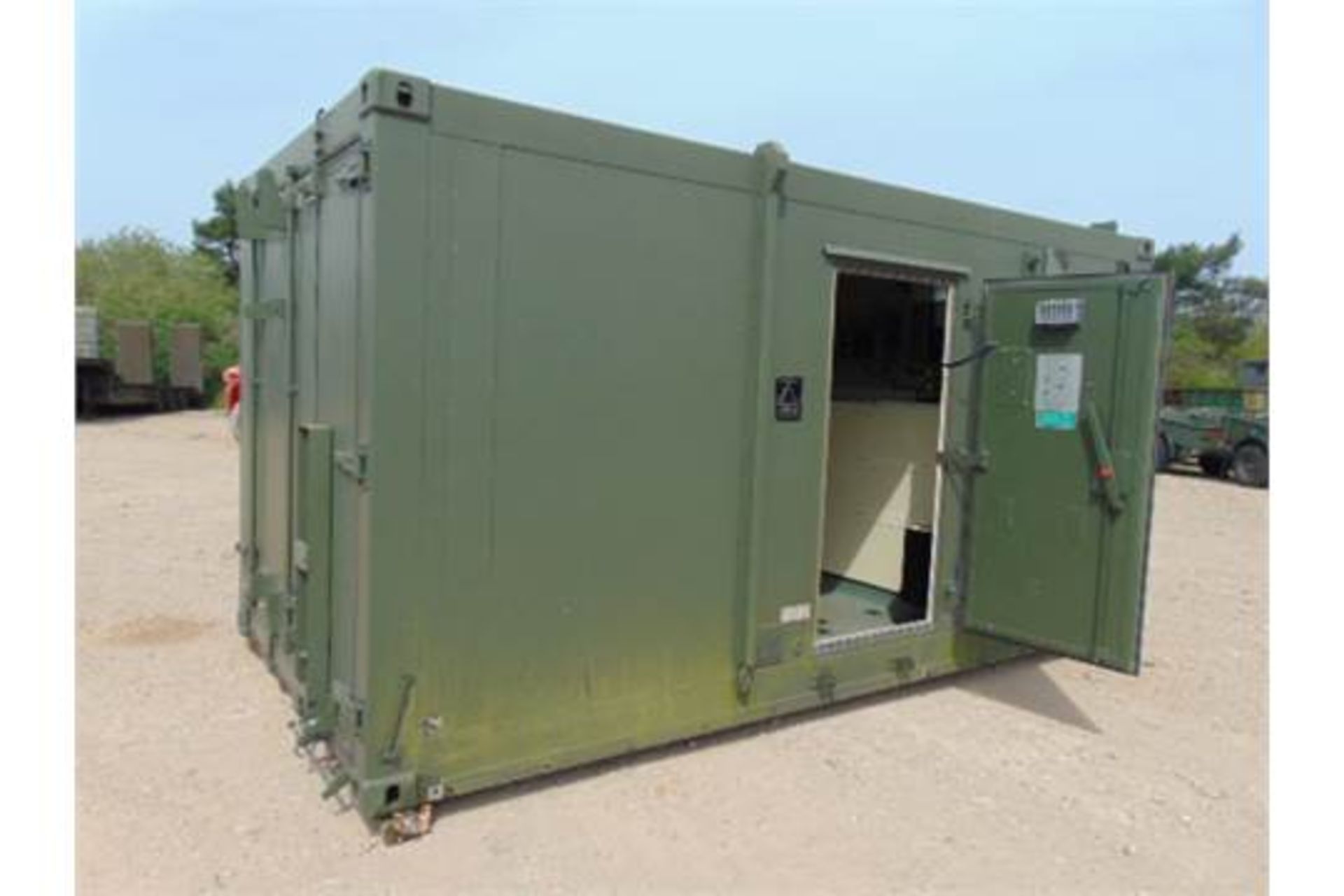 Demountable Workshop/Communications Cabin