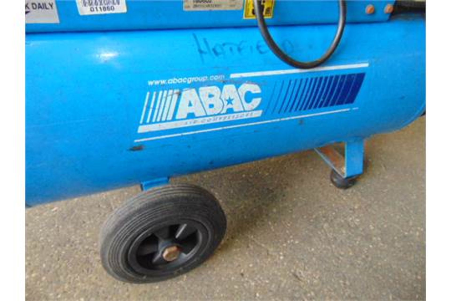 ABAC B 2800B-60 cm 3 V240 Kompex Mobile Air Compressor - Image 9 of 10