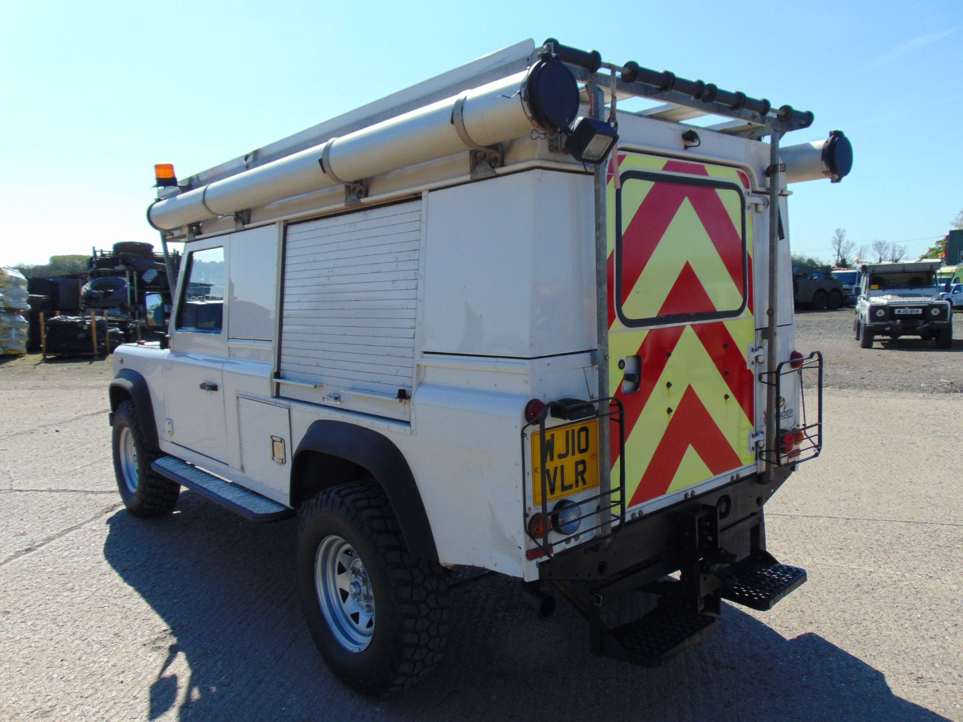 Land Rover Defender 110 Puma Hardtop 4x4 Special Utility (Mobile Workshop) complete with Winch - Image 8 of 27