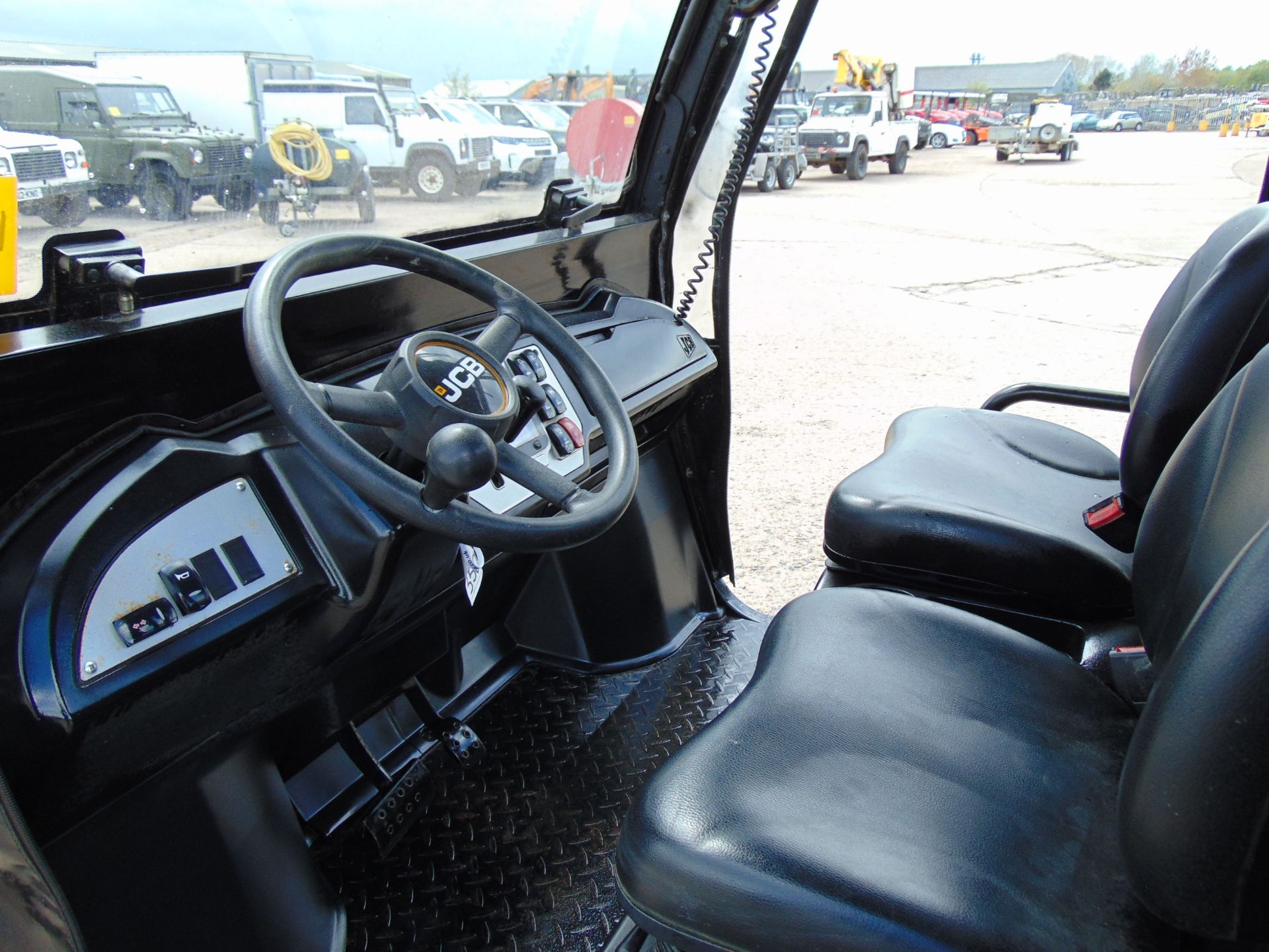 JCB Workmax 800D 4WD Diesel Utility Vehicle UTV ONLY 58 Hours!! - Image 15 of 21