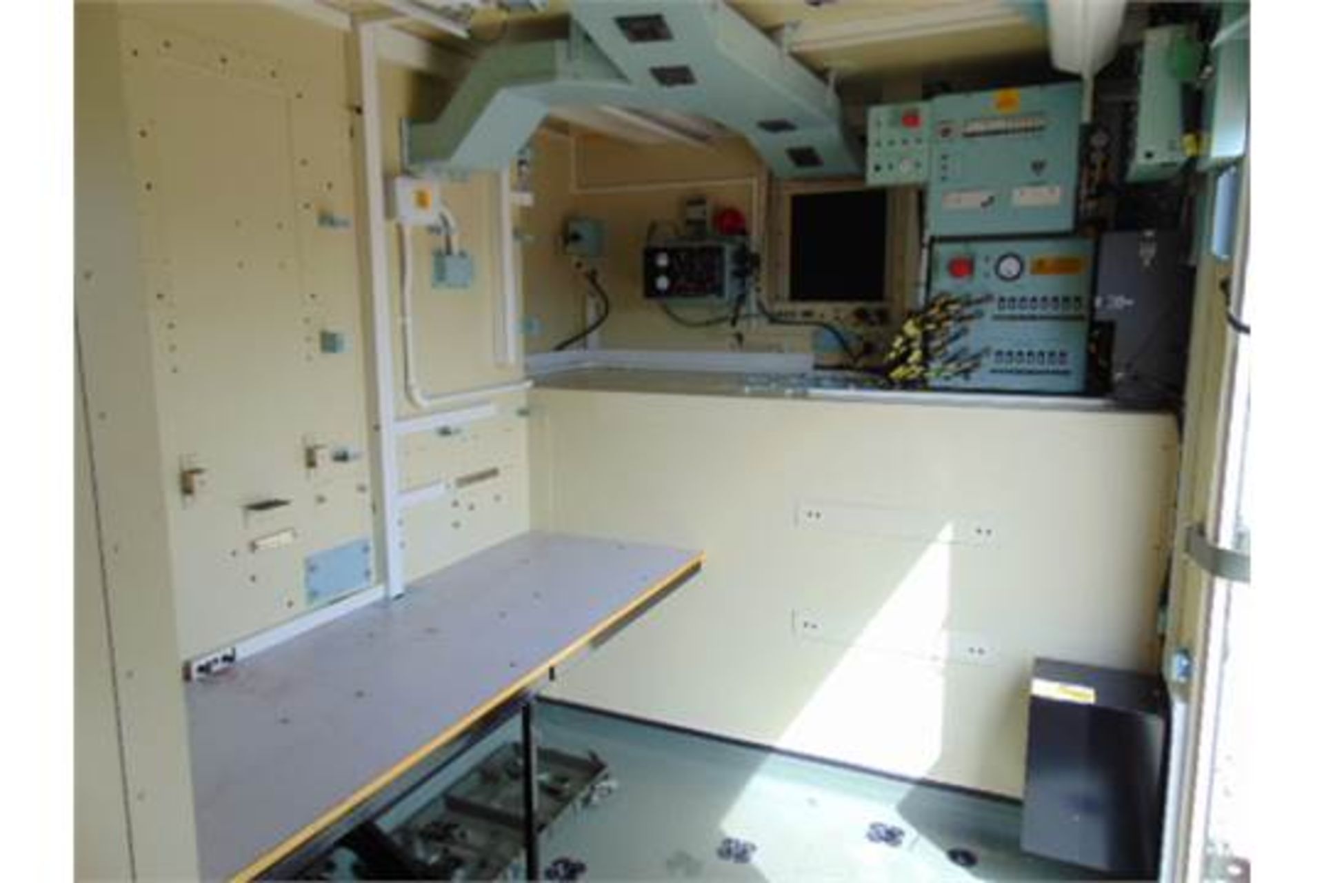 Demountable Workshop/Communications Cabin - Image 16 of 26