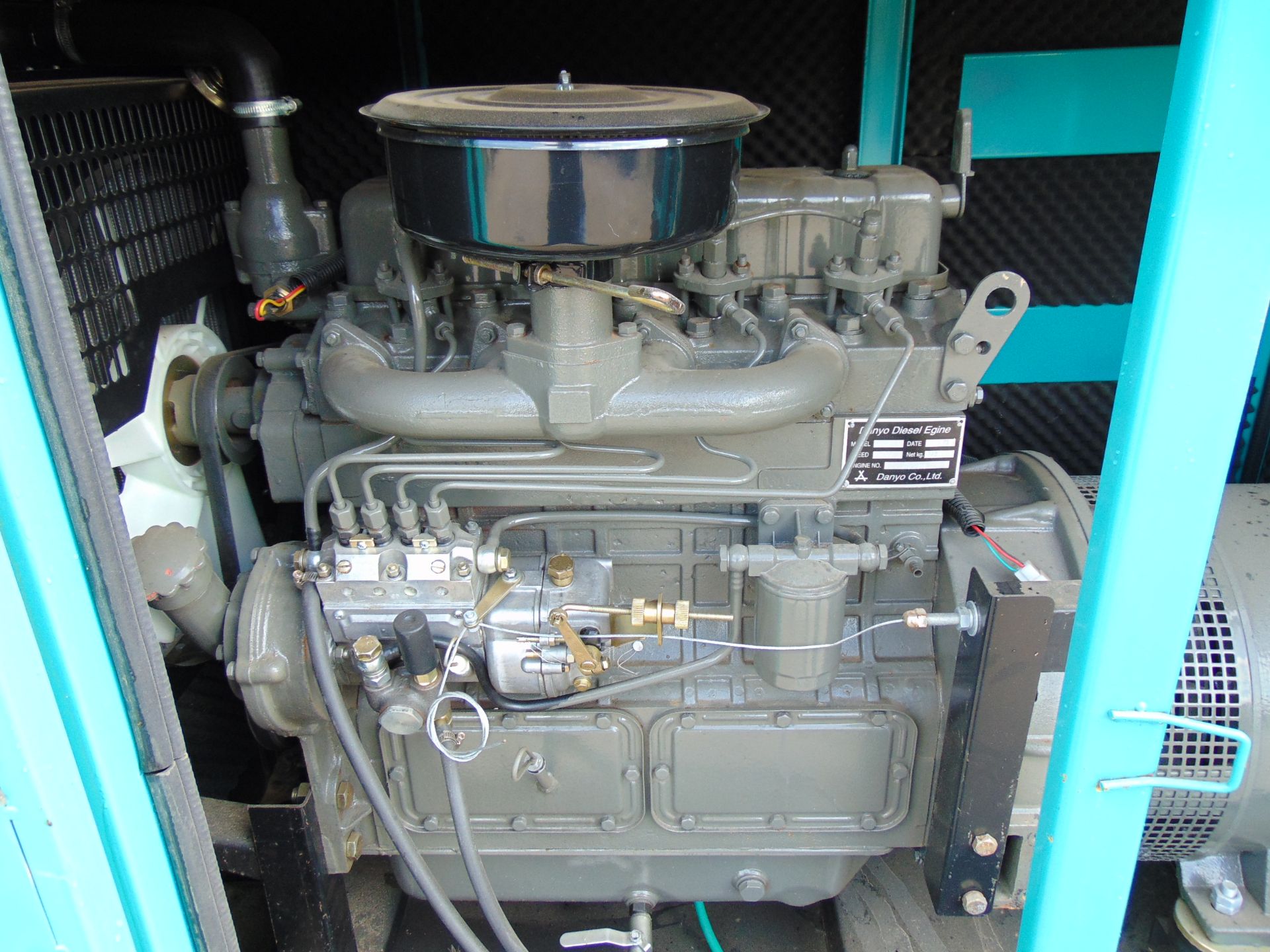 UNISSUED WITH TEST HOURS ONLY 100 KVA 3 Phase Diesel Generator Set - Image 9 of 20