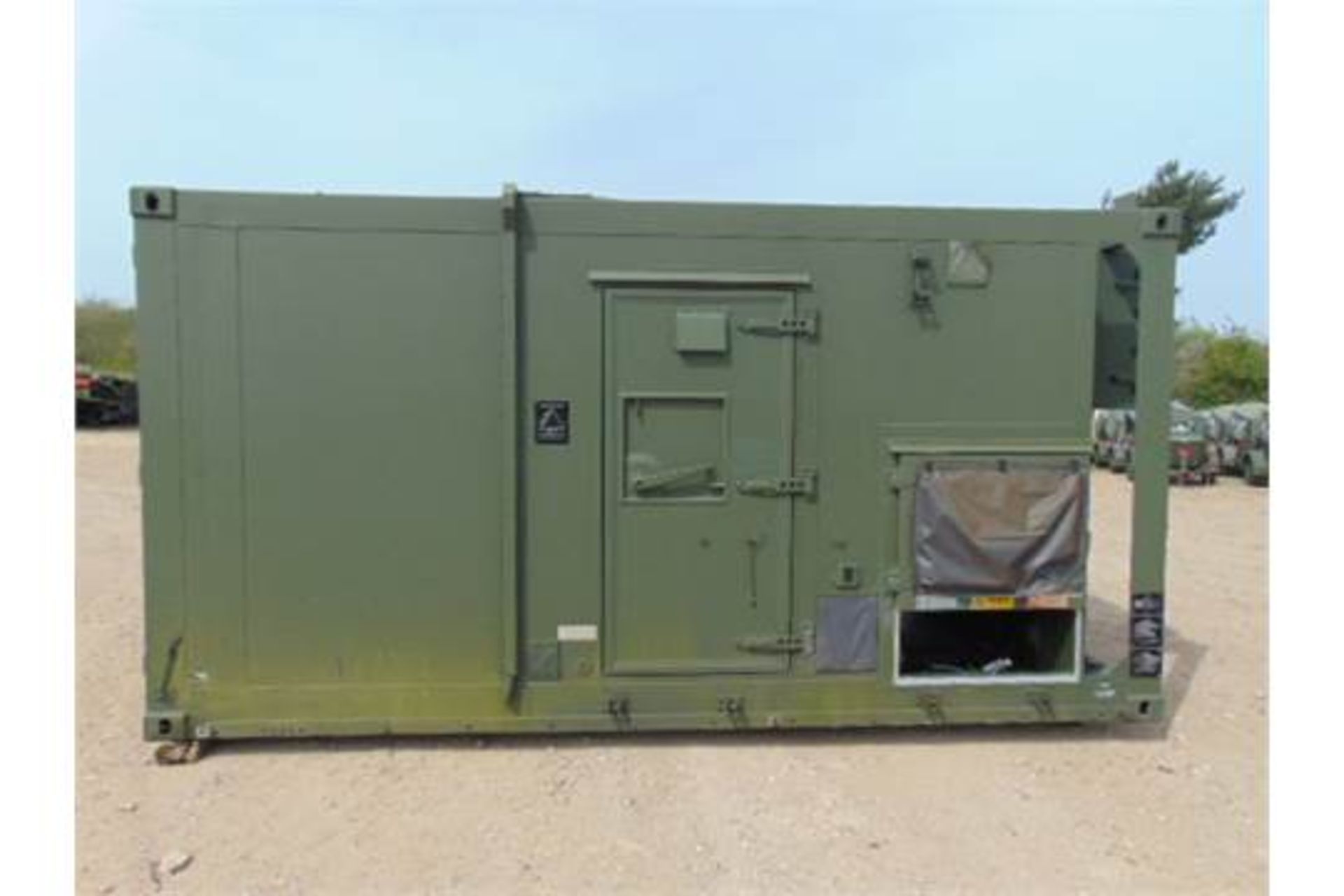 Demountable Workshop/Communications Cabin - Image 4 of 26