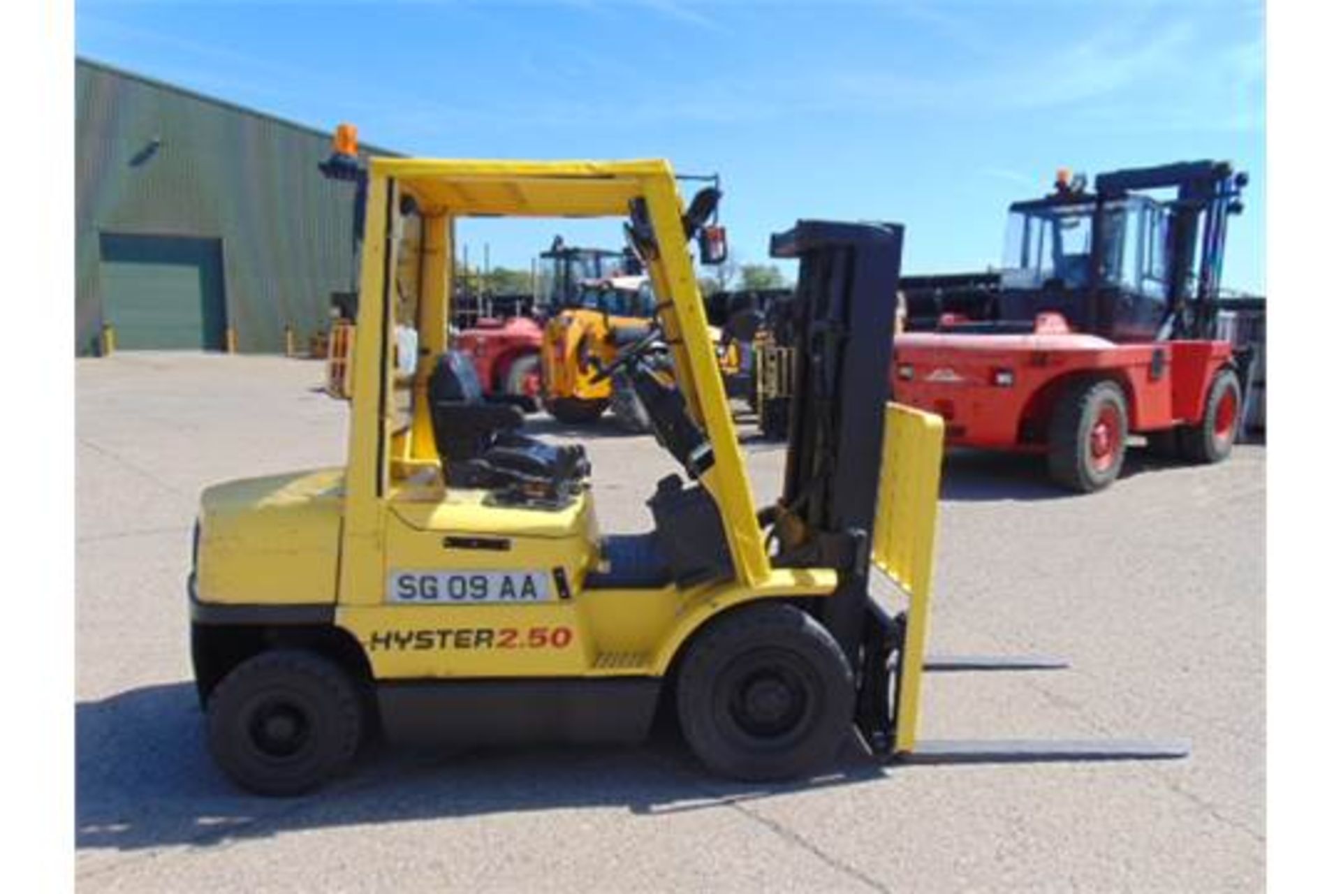 Hyster 2.50 Diesel Forklift ONLY 763.4 hours!! - Image 5 of 28