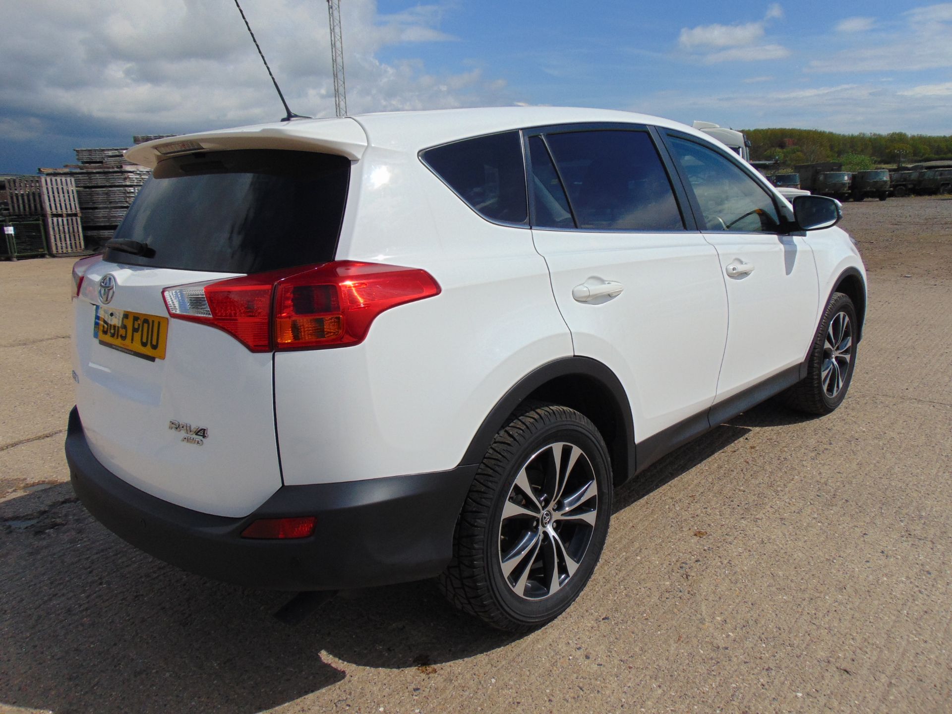 2015 Toyota RAV4 2.0 D-4D Icon AWD - Image 6 of 24