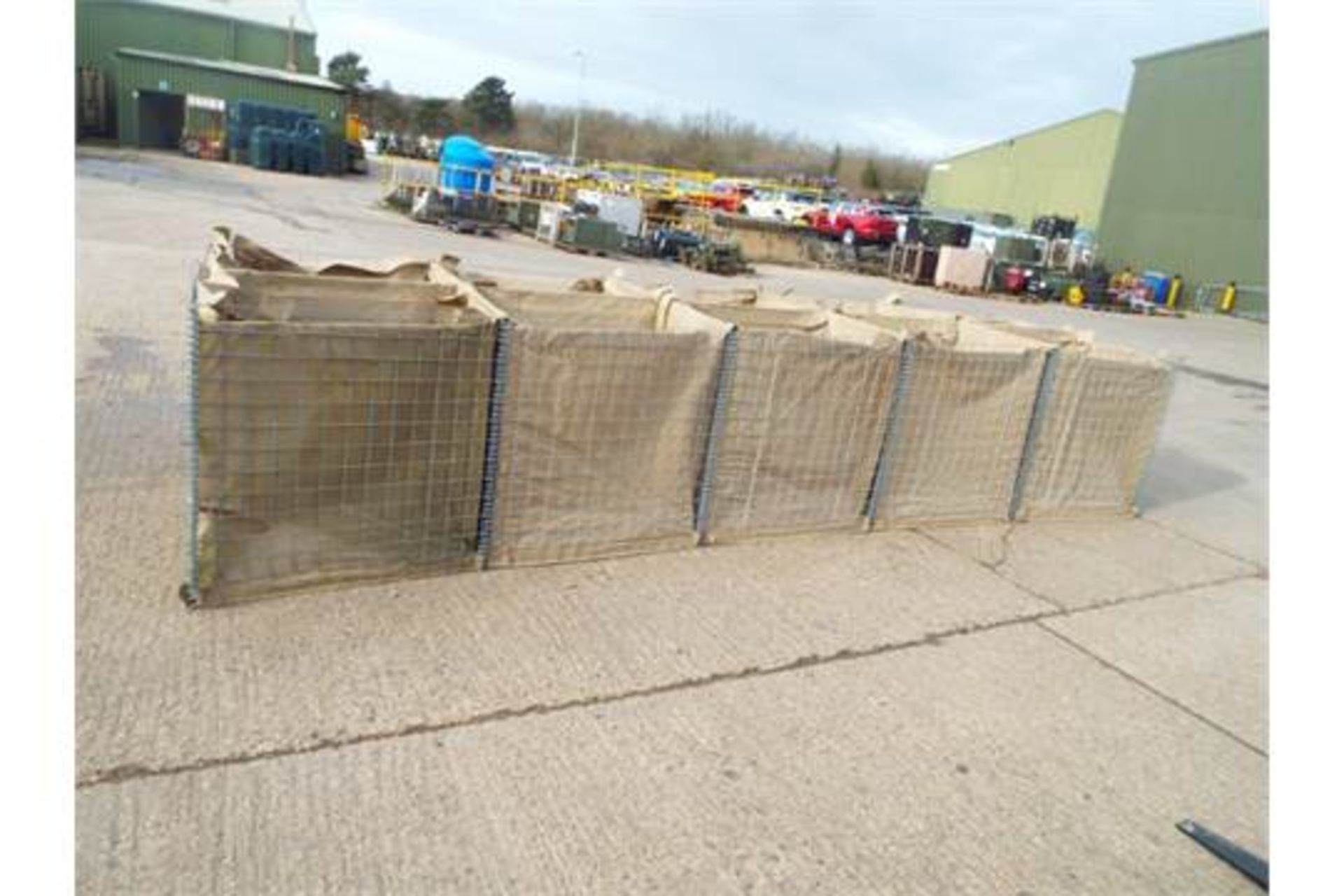 5m x 1.6m x 1m Hesco Mil 31311 10 Section Defensive Barrier - Image 2 of 6