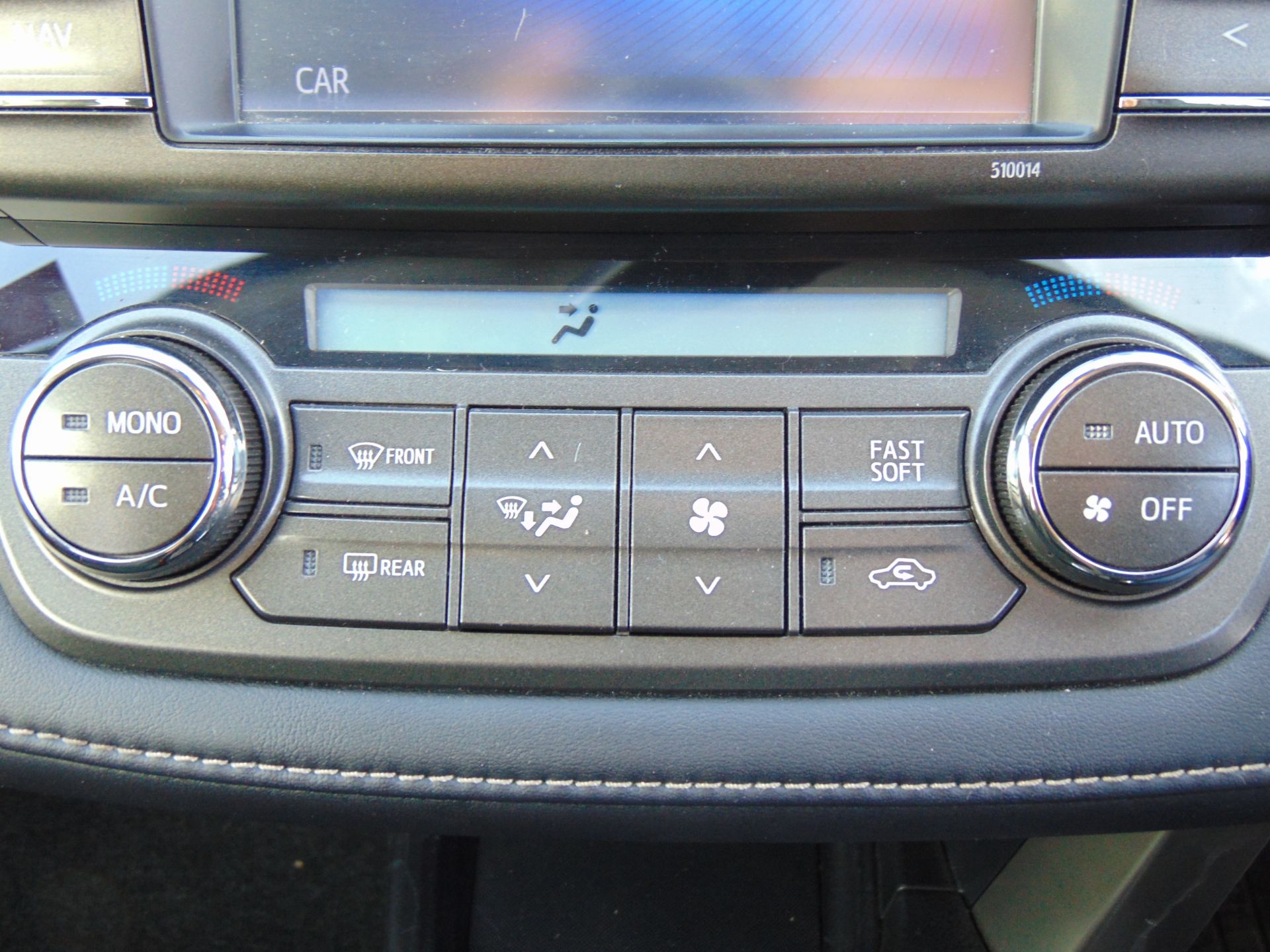 2015 Toyota RAV4 2.0 D-4D Icon AWD - Image 12 of 24