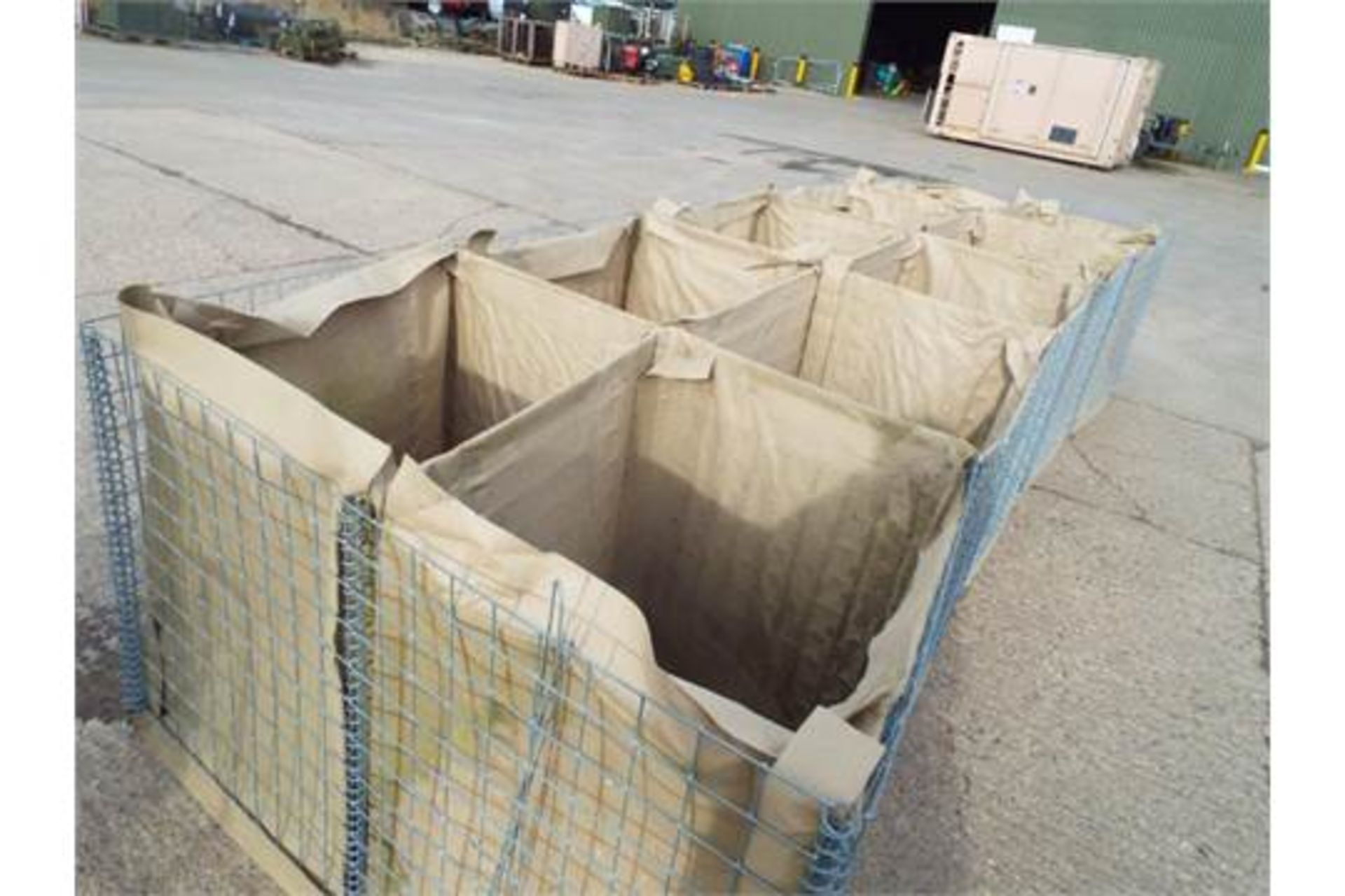 5m x 1.6m x 1m Hesco Mil 31311 10 Section Defensive Barrier - Image 3 of 6