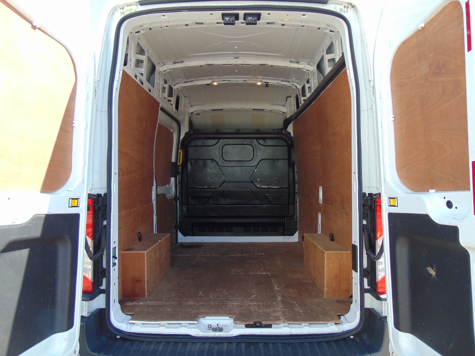 2014 Ford Transit 330 Panel Van ONLY 20,977 Miles!! - Image 10 of 17