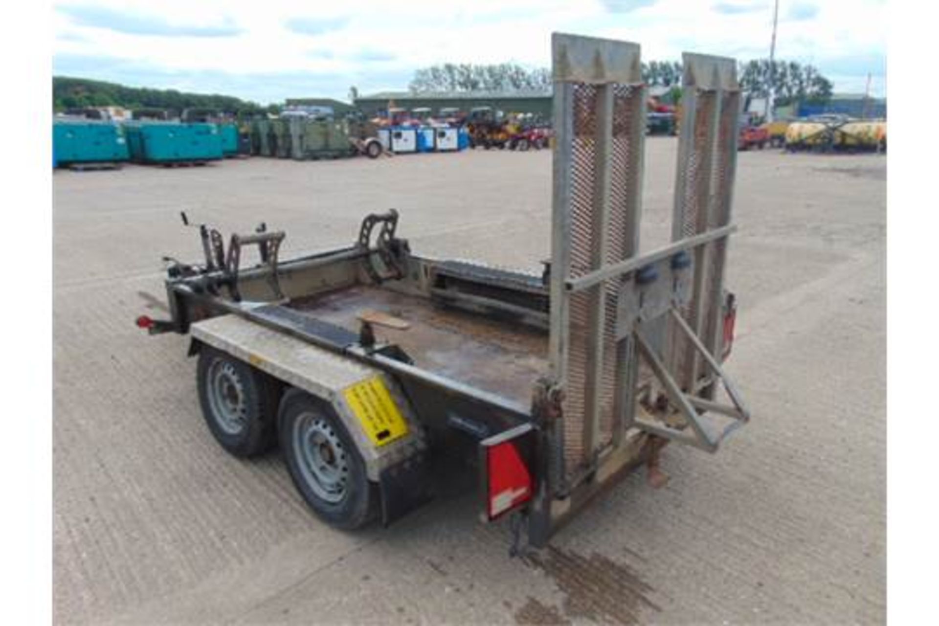 Indespension 2700Kg Twin Axle Galvanised Plant Trailer C/W Track Locks and Rear Ramp - Image 6 of 17
