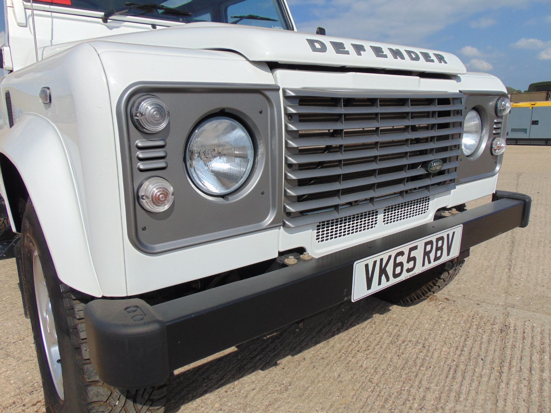 2015 Land Rover Defender 110 5 Door County Station Wagon ONLY 8,712 Miles!!! - Image 10 of 26