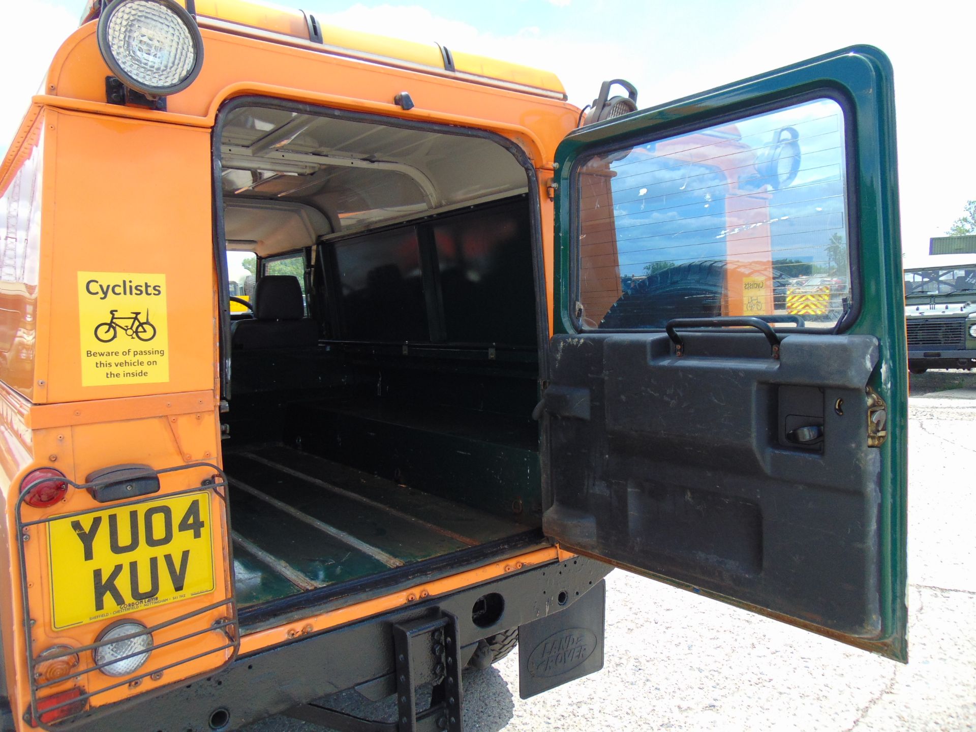 Land Rover 110 TD5 Hard Top - Image 14 of 17