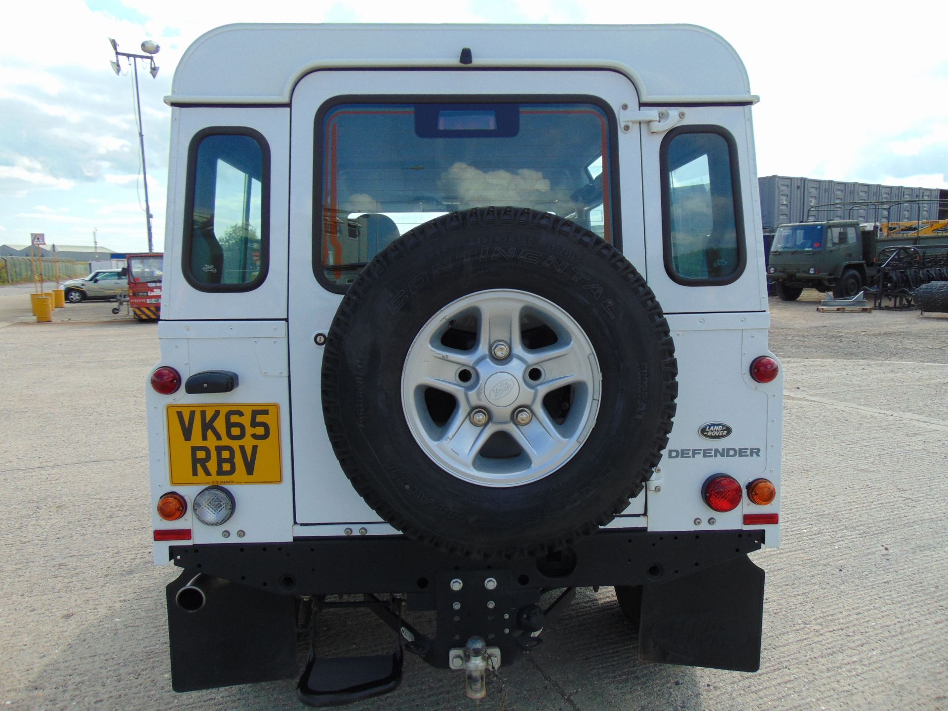 2015 Land Rover Defender 110 5 Door County Station Wagon ONLY 8,712 Miles!!! - Image 7 of 26