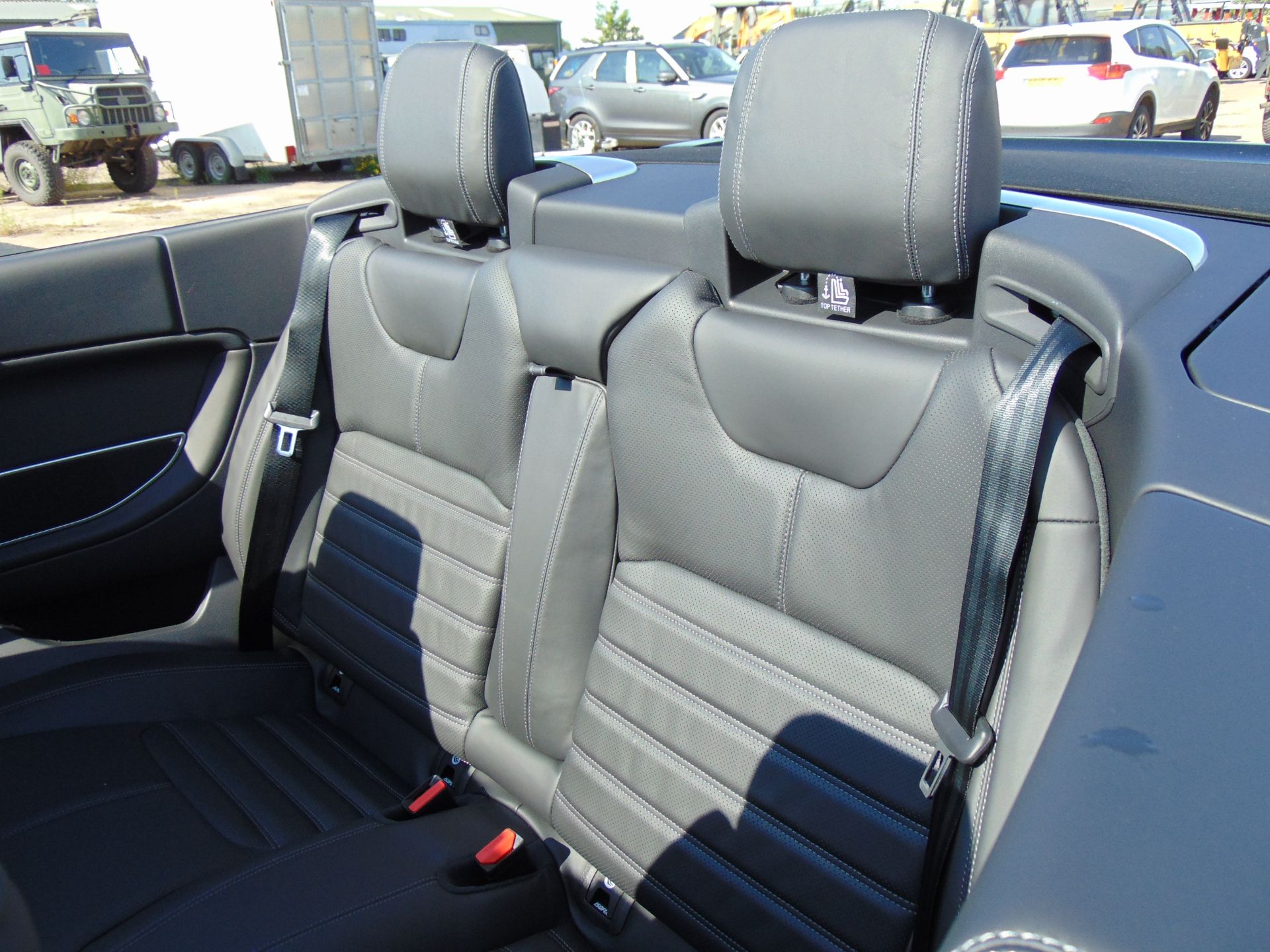 NEW UNUSED Range Rover Evoque 2.0 i4 HSE Dynamic Convertible - Image 35 of 39