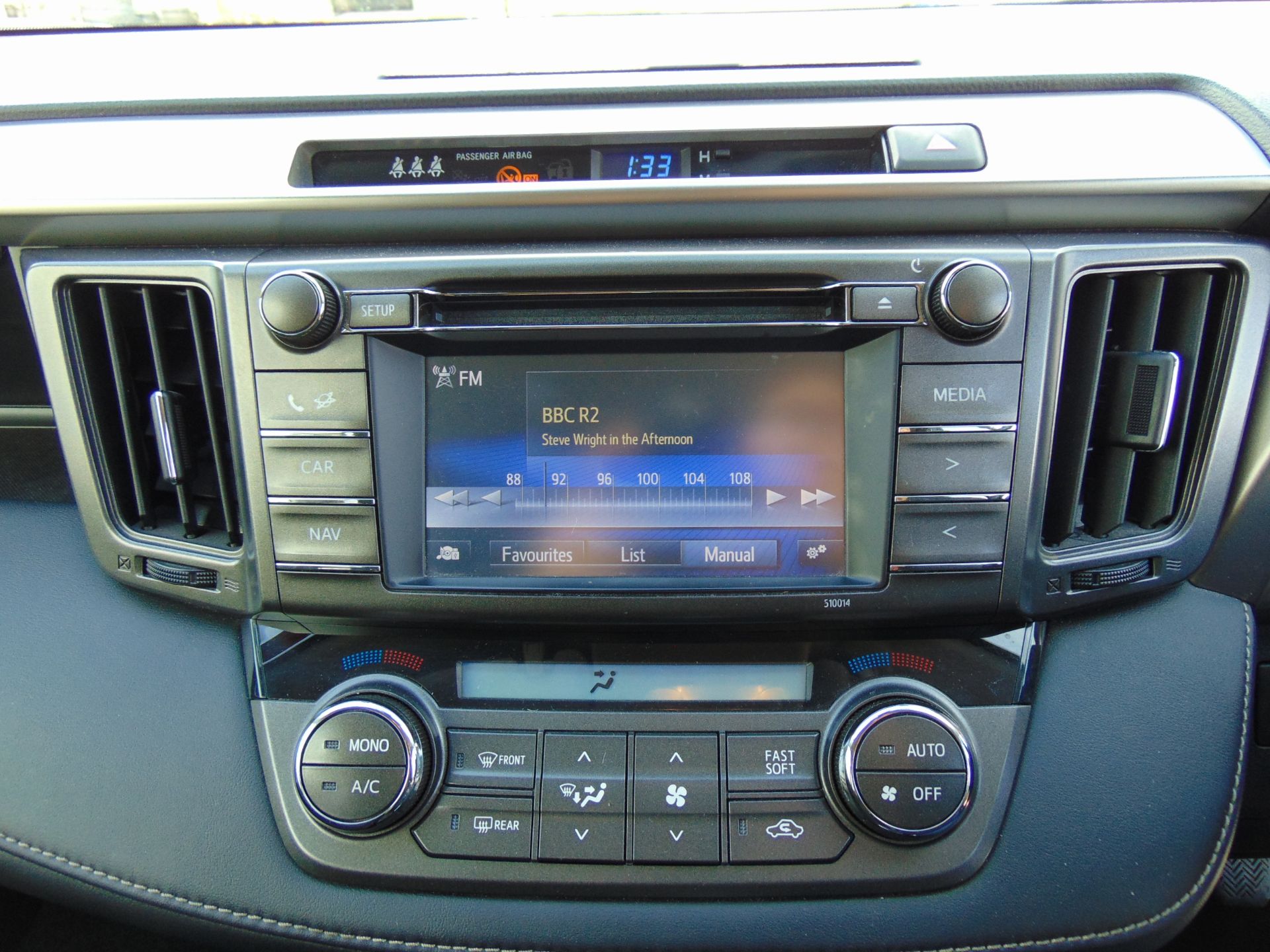 2015 Toyota RAV4 2.0 D-4D Icon AWD - Image 12 of 25