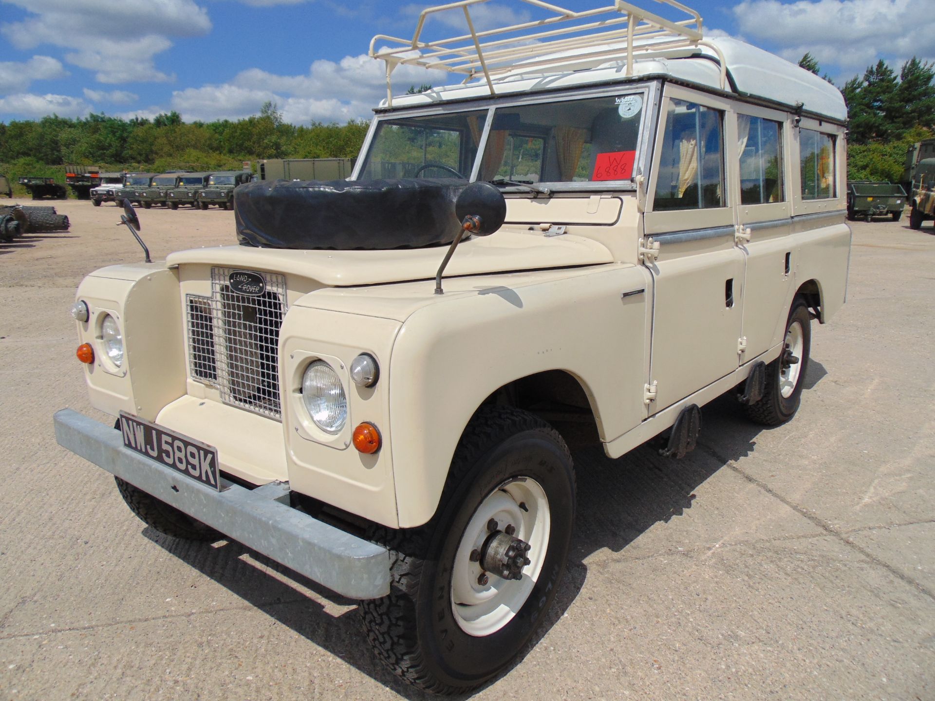 Stunning 1971 Land Rover Series IIA Dormobile Carawagon - Image 7 of 46