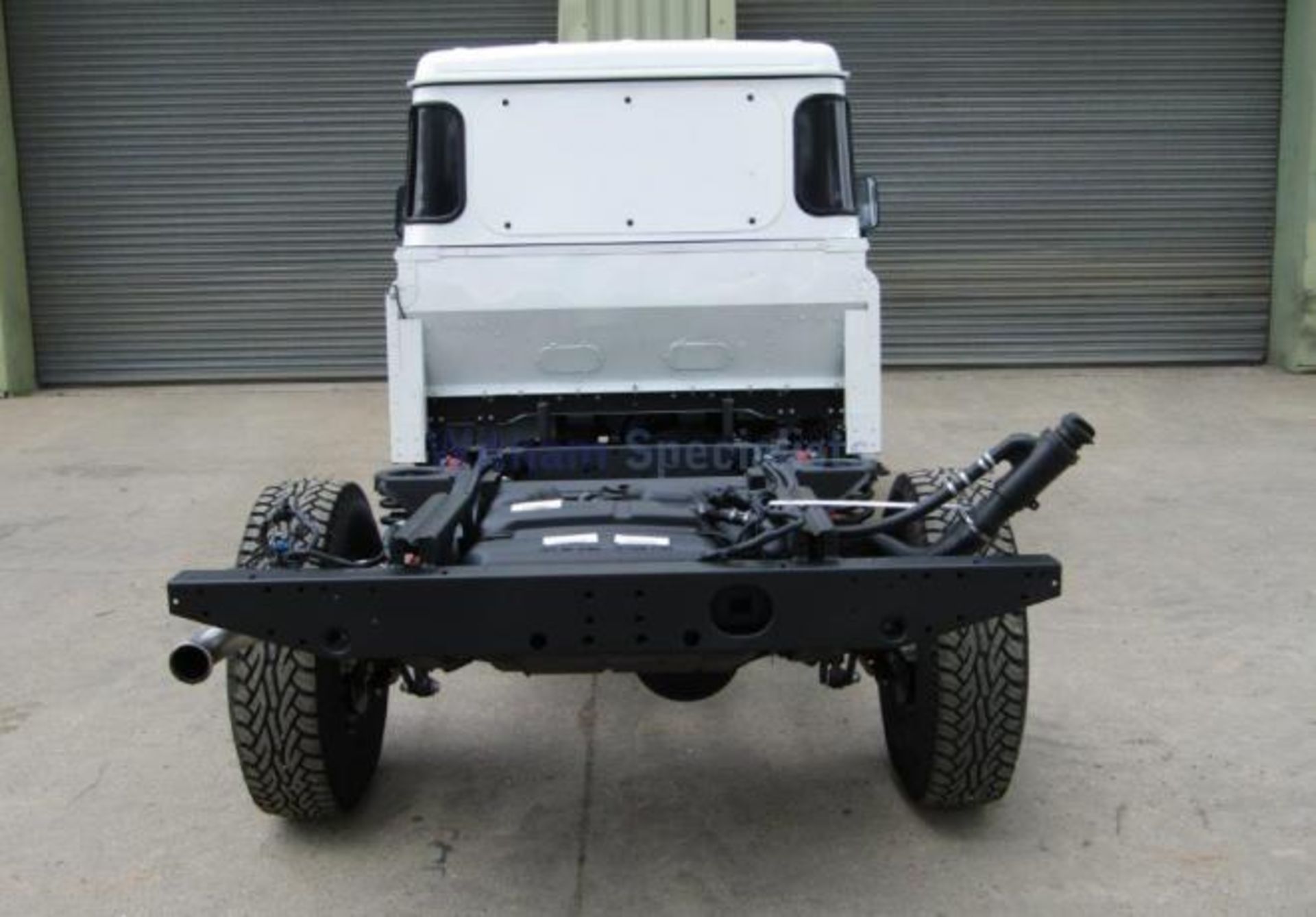 NEW UNUSED Export Specification Land Rover Defender Armoured 130 Chassis Cab - Bild 7 aus 19