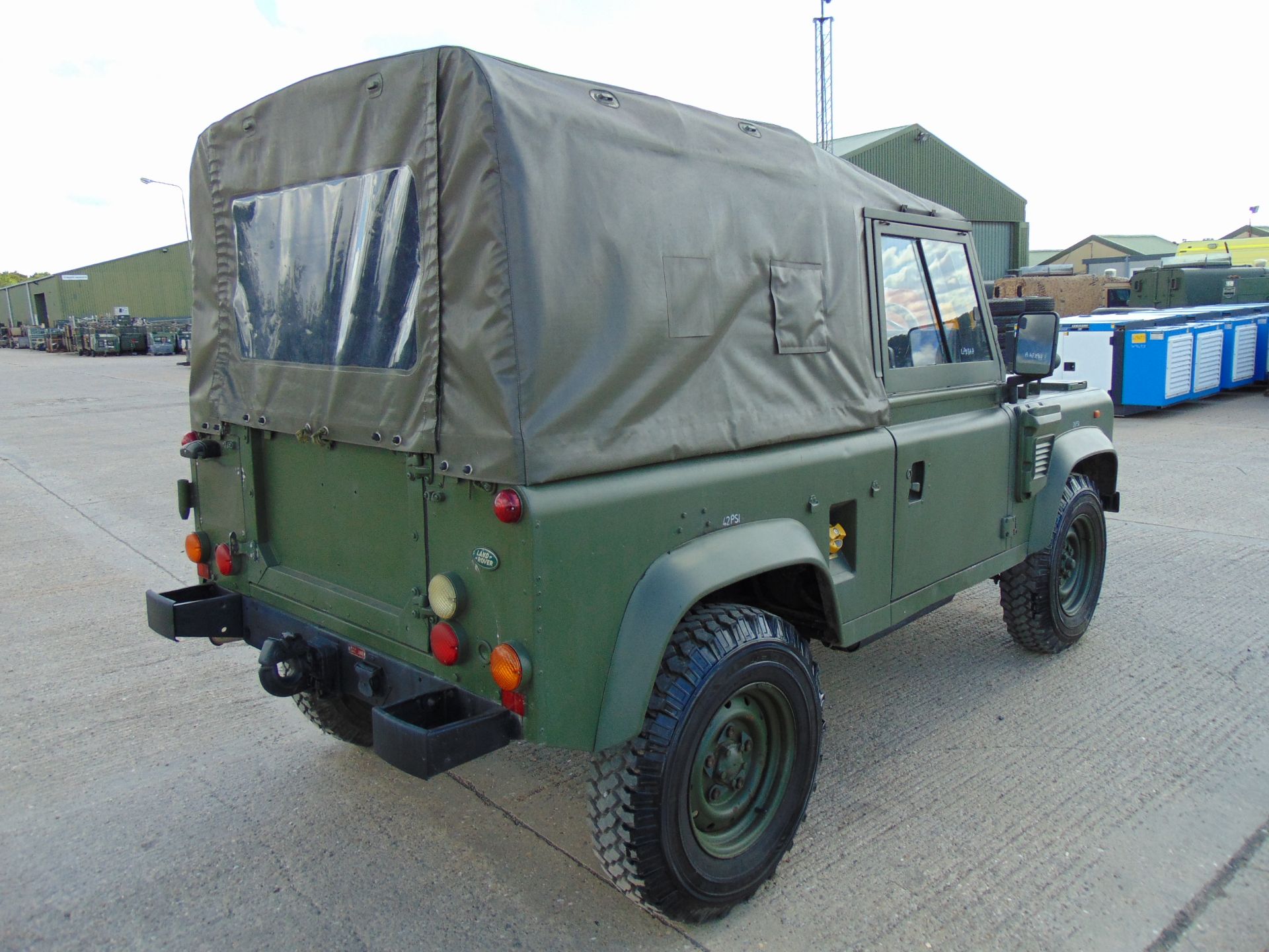 Land Rover Wolf 90 Soft Top - Image 6 of 26