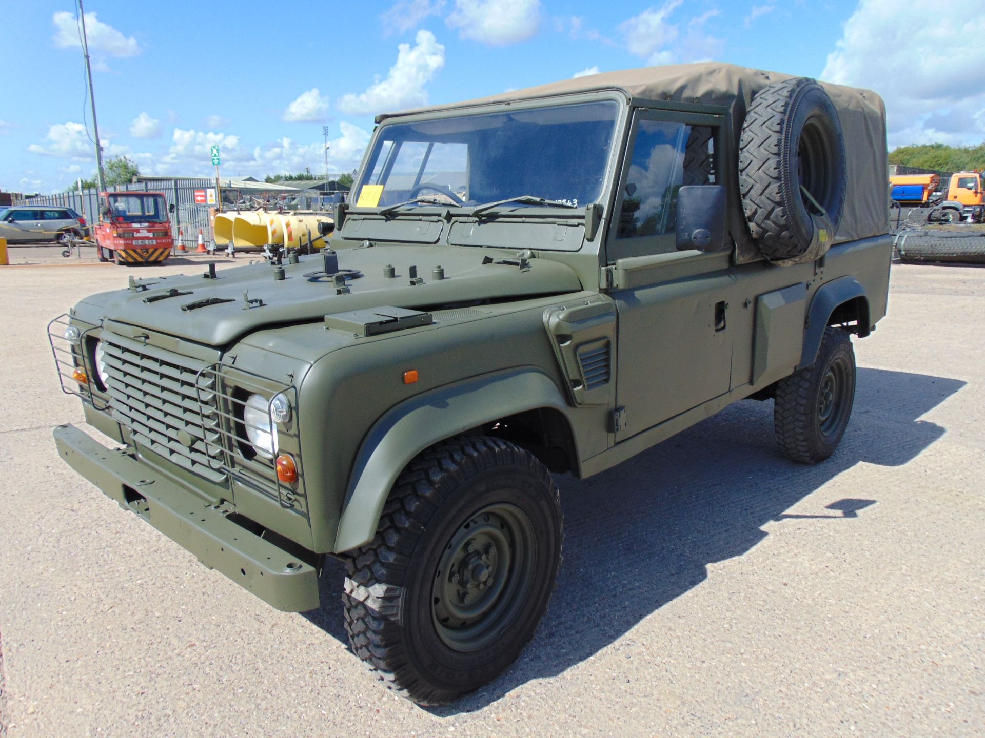 Land Rover Wolf 110 Soft Top - Image 3 of 25