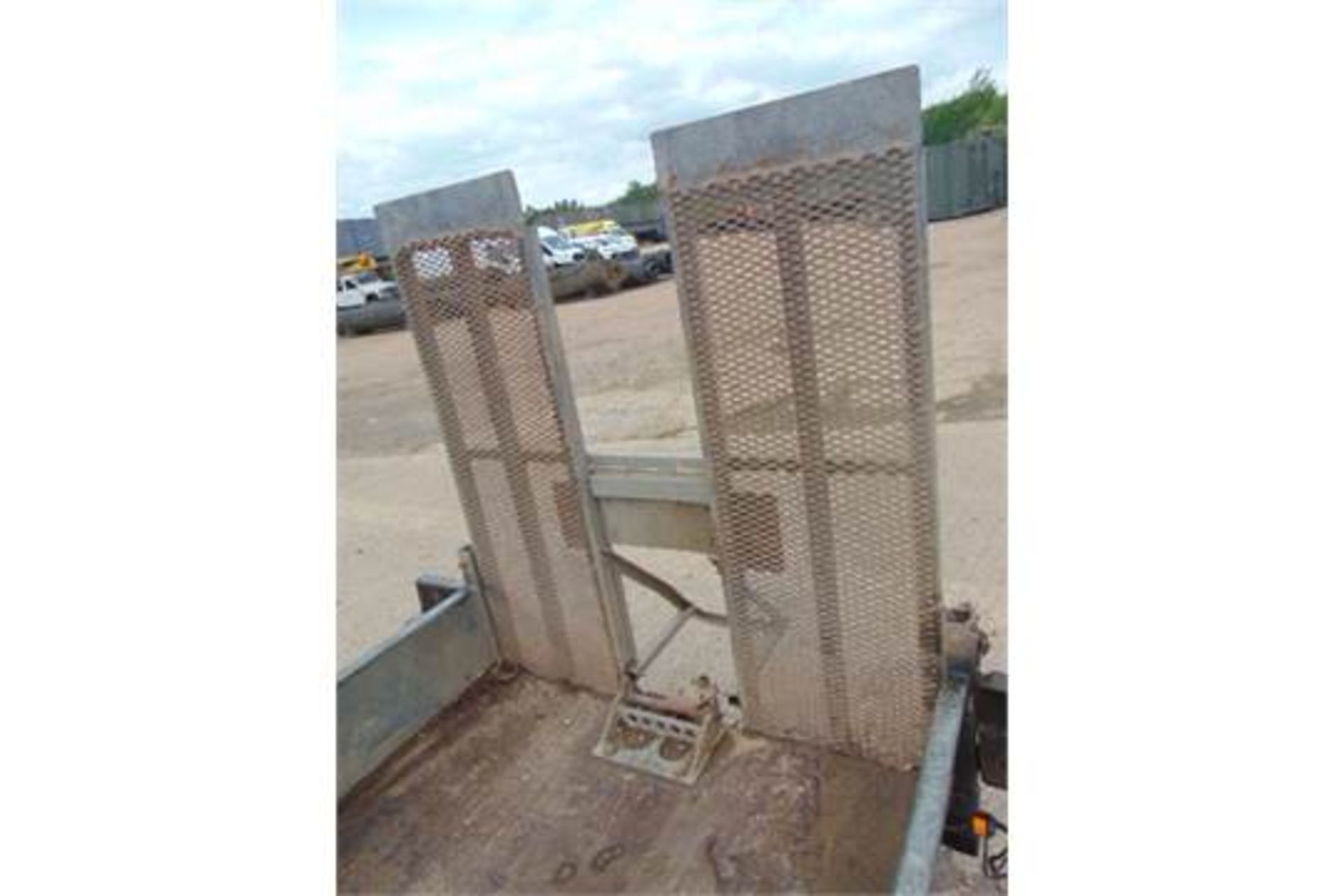 Indespension 2700Kg Twin Axle Galvanised Plant Trailer C/W Track Locks and Rear Ramp - Image 10 of 17
