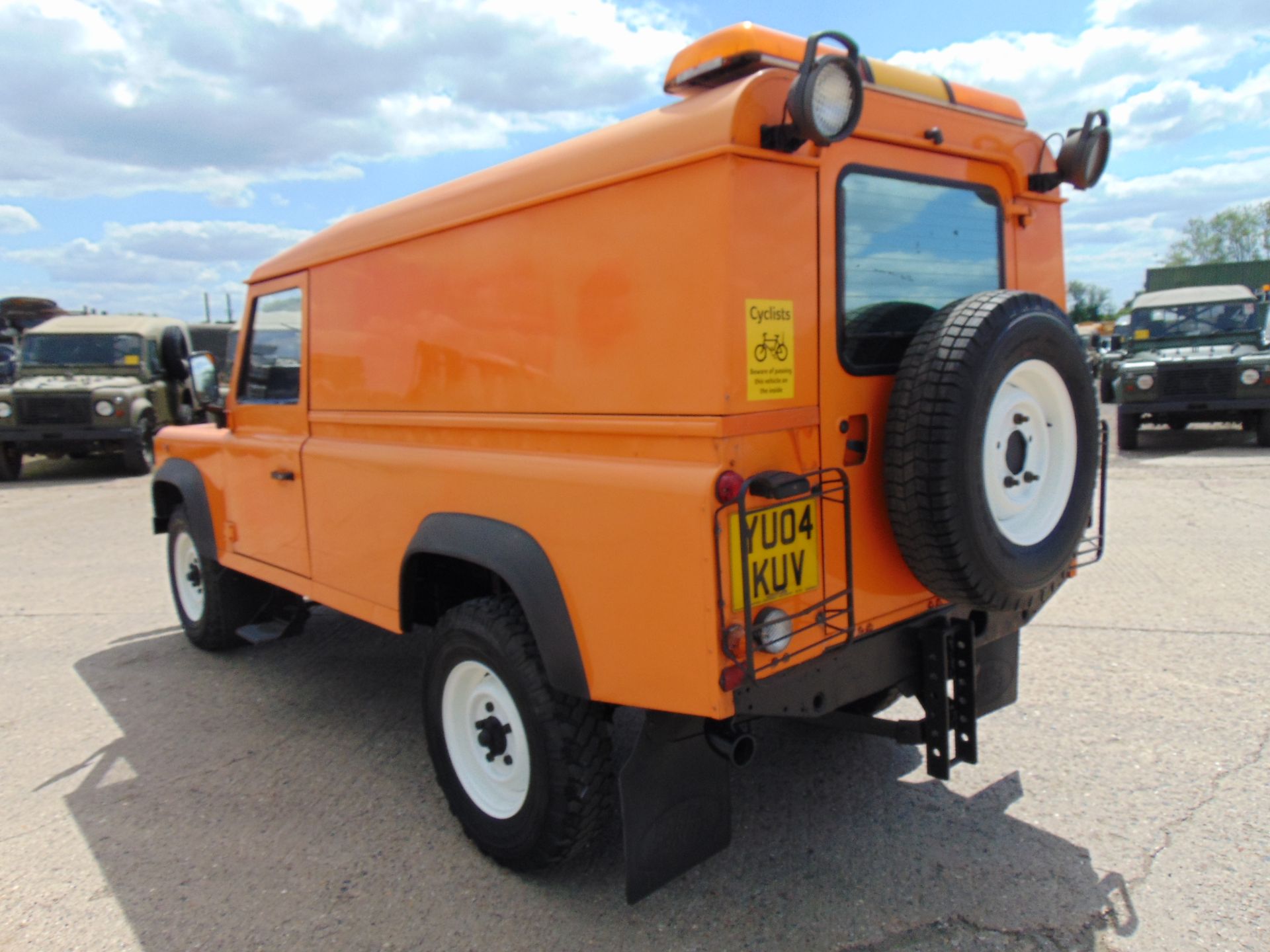 Land Rover 110 TD5 Hard Top - Image 8 of 17