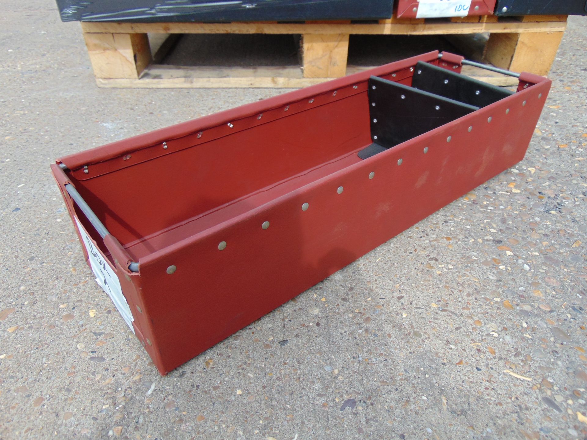120 x Heavy Duty Tote Storage Boxes with Dividers - Image 4 of 4
