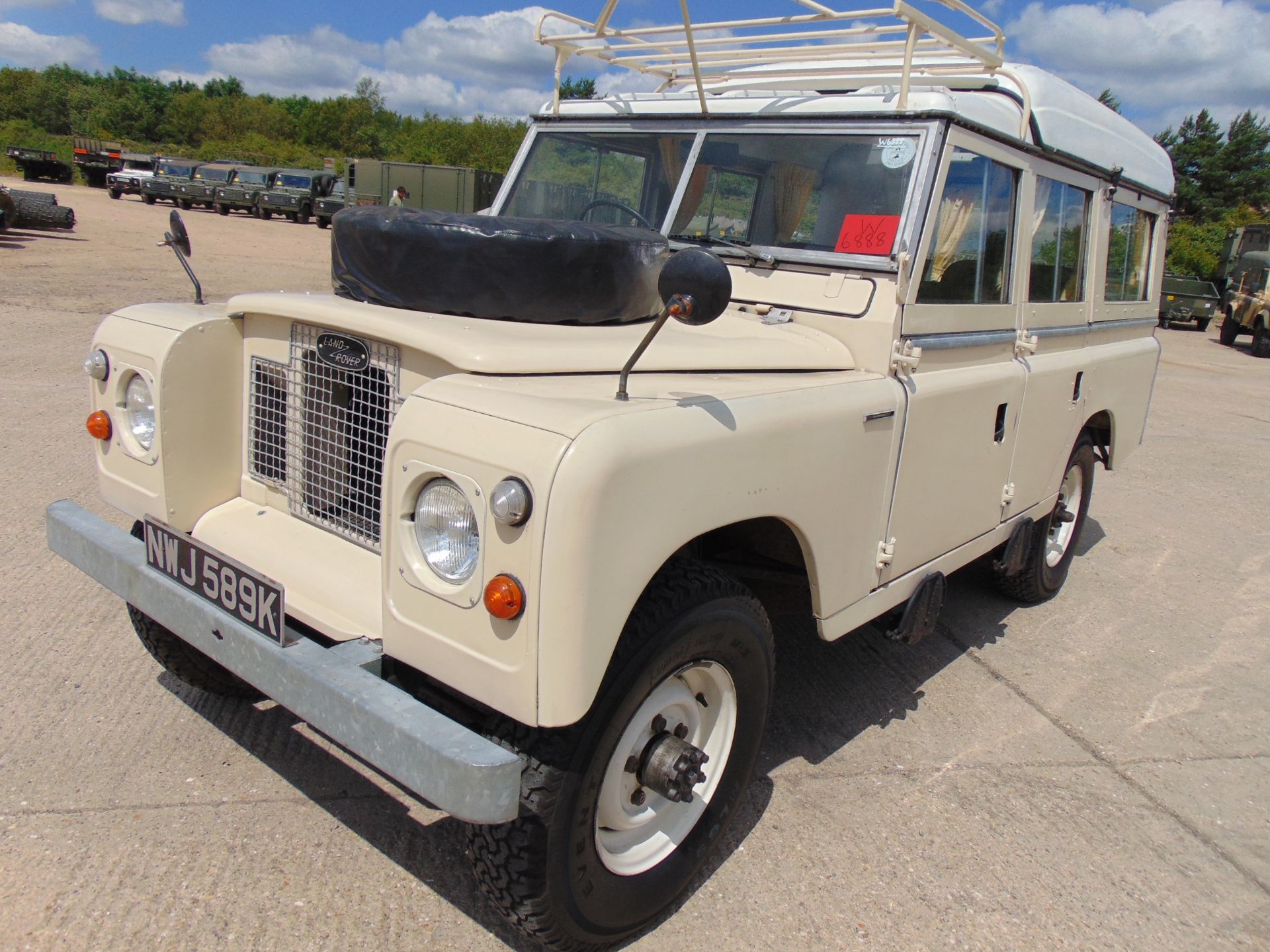 Stunning 1971 Land Rover Series IIA Dormobile Carawagon - Image 16 of 46