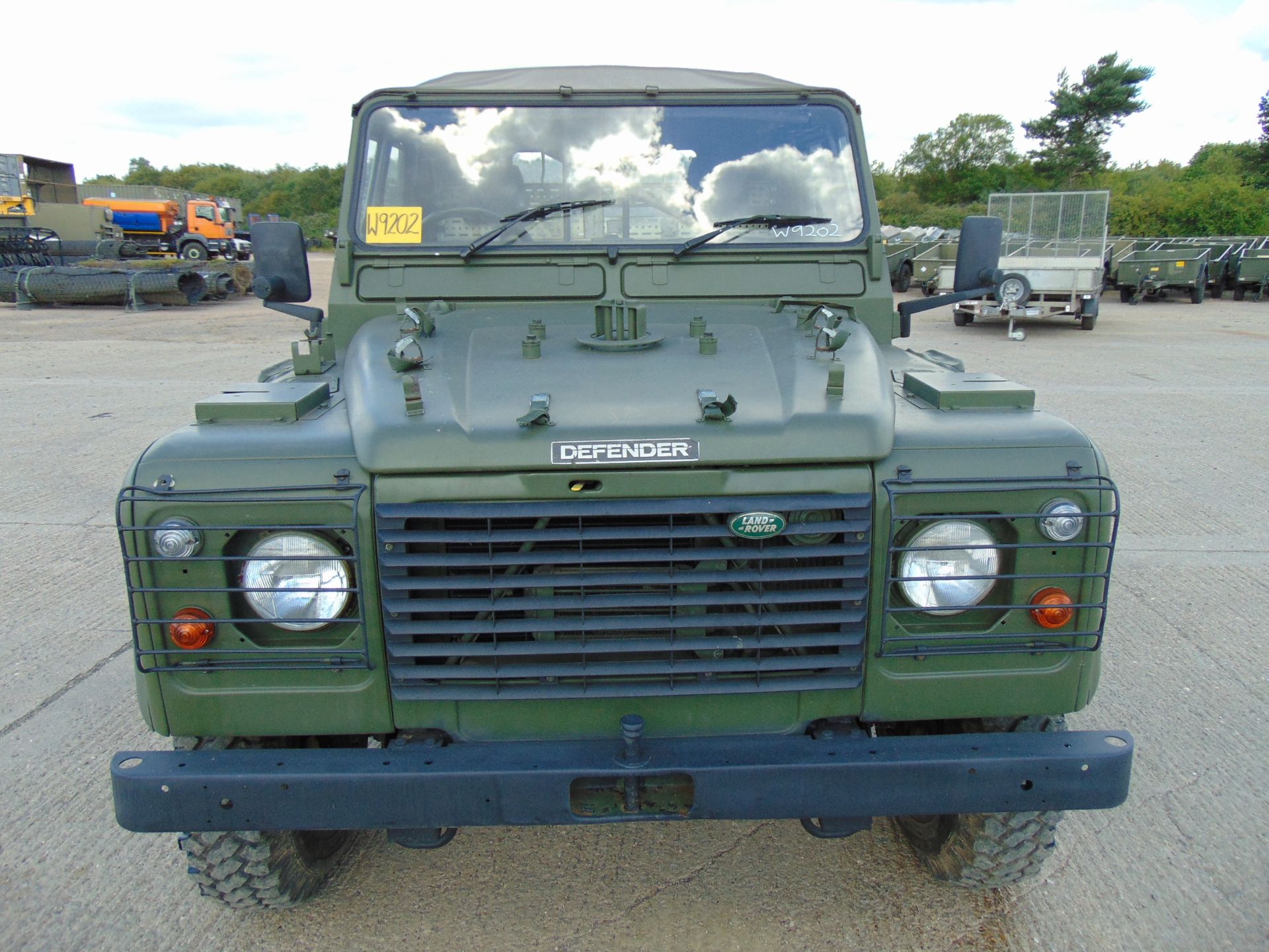 Land Rover Wolf 90 Soft Top - Image 2 of 26